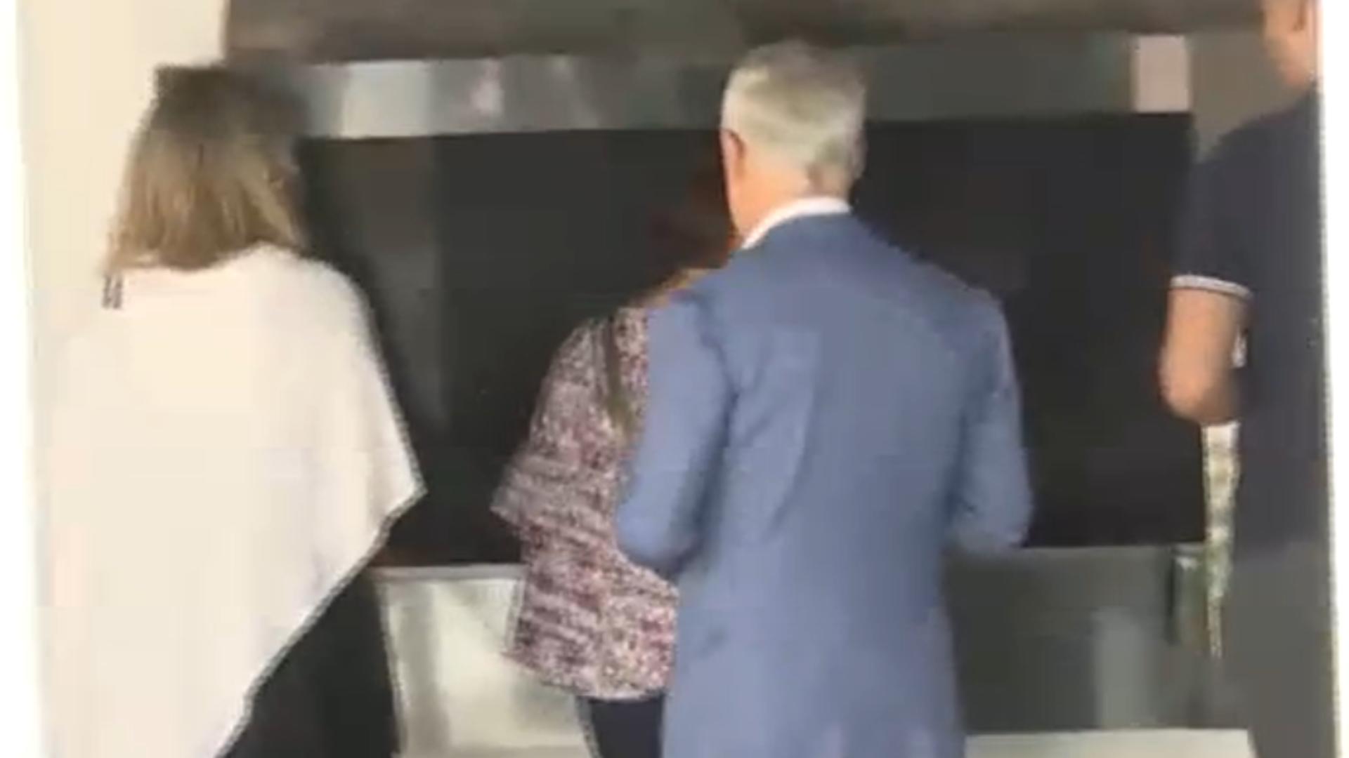 Călin Georgescu și soția sa, Cristela, de la secția de votare la slujba de duminică - Imagini exclusive  / Captură video