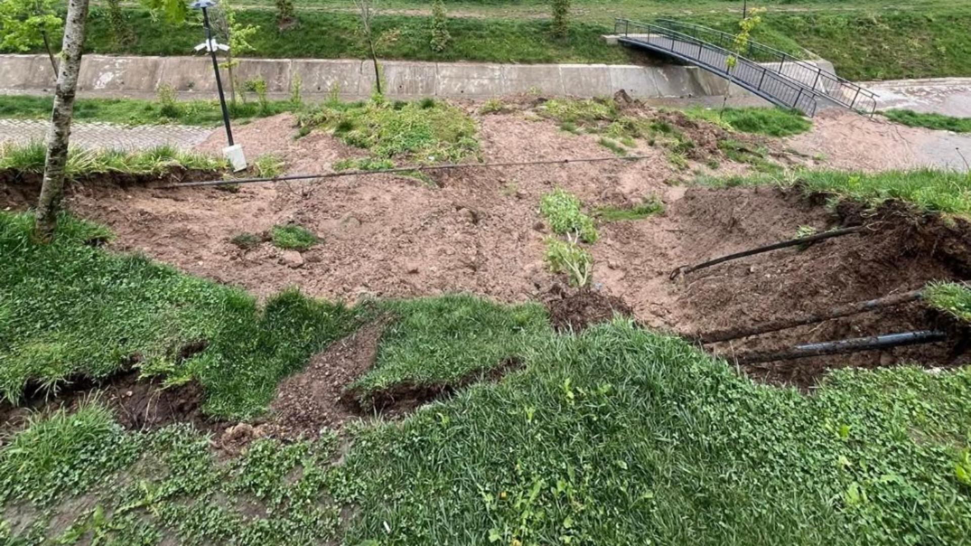 Halucinant! Un deal o ia din nou la vale, în Cluj. Oamenii acuză lucrări de mântuială din bani publici: pericol uriaș/ Căptușă Știri de Cluj