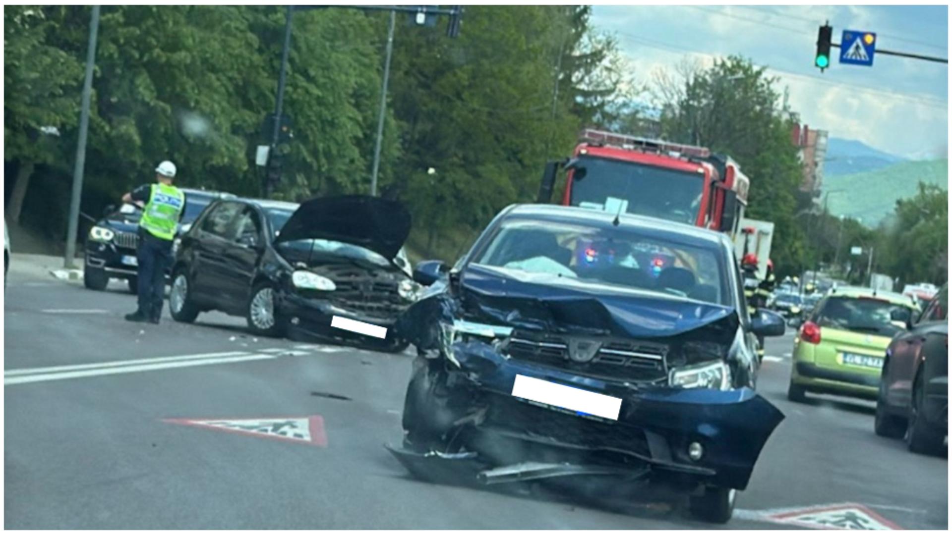Accident în Râmnicu Vâlcea. FOTO: seintamplainvalcea.ro