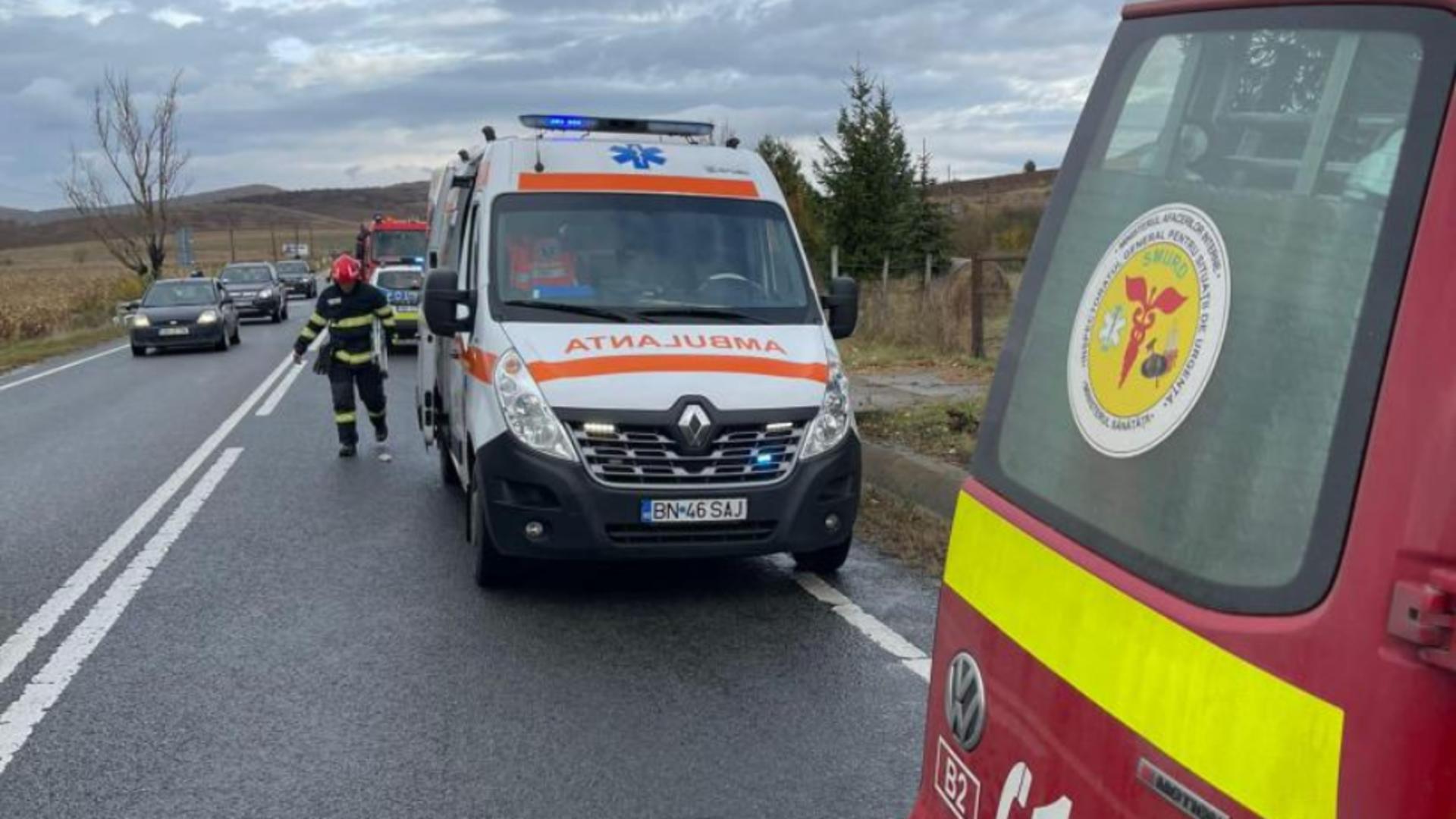 Accident grav cu patru mașini implicate: patru victime în urma coliziunii