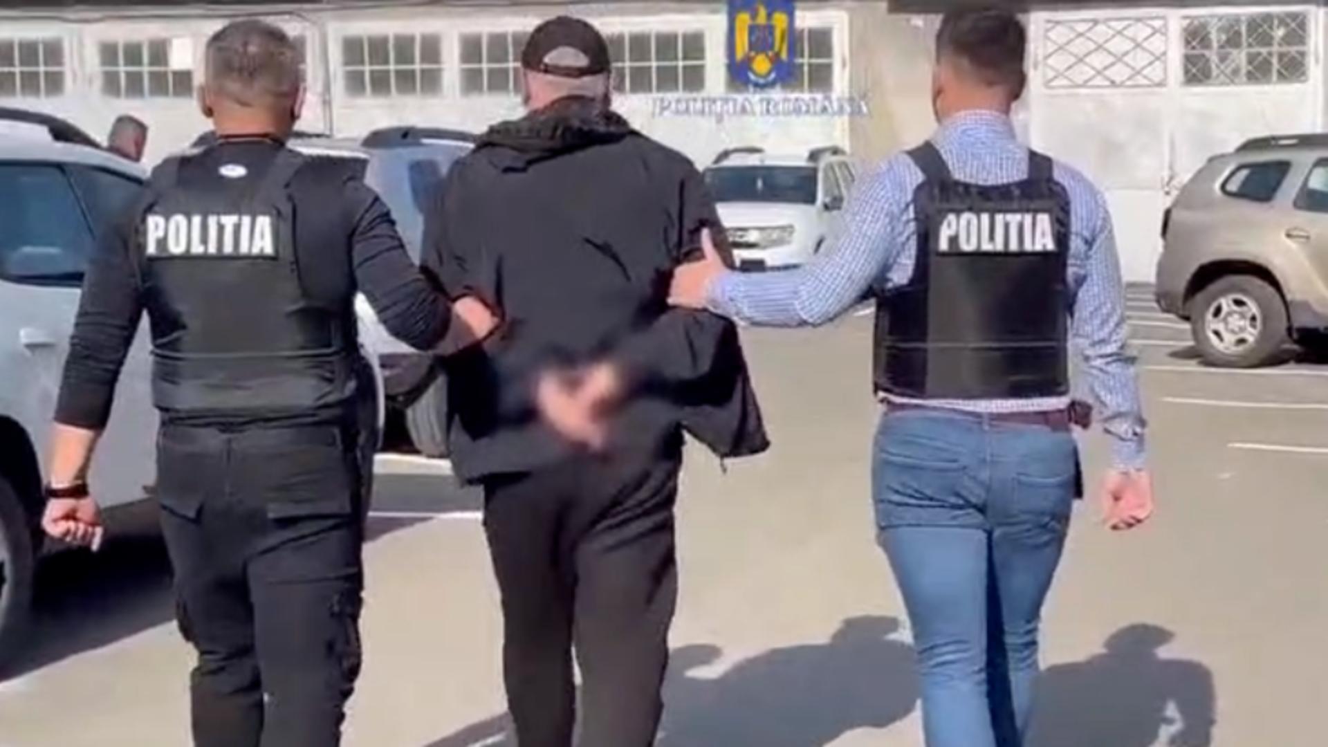 Escrocherie de proporții, derulată timp de 11 ani – un bărbat a fost arestat preventiv după ce a înșelat un vârstnic cu peste 1,4 milioane de lei
