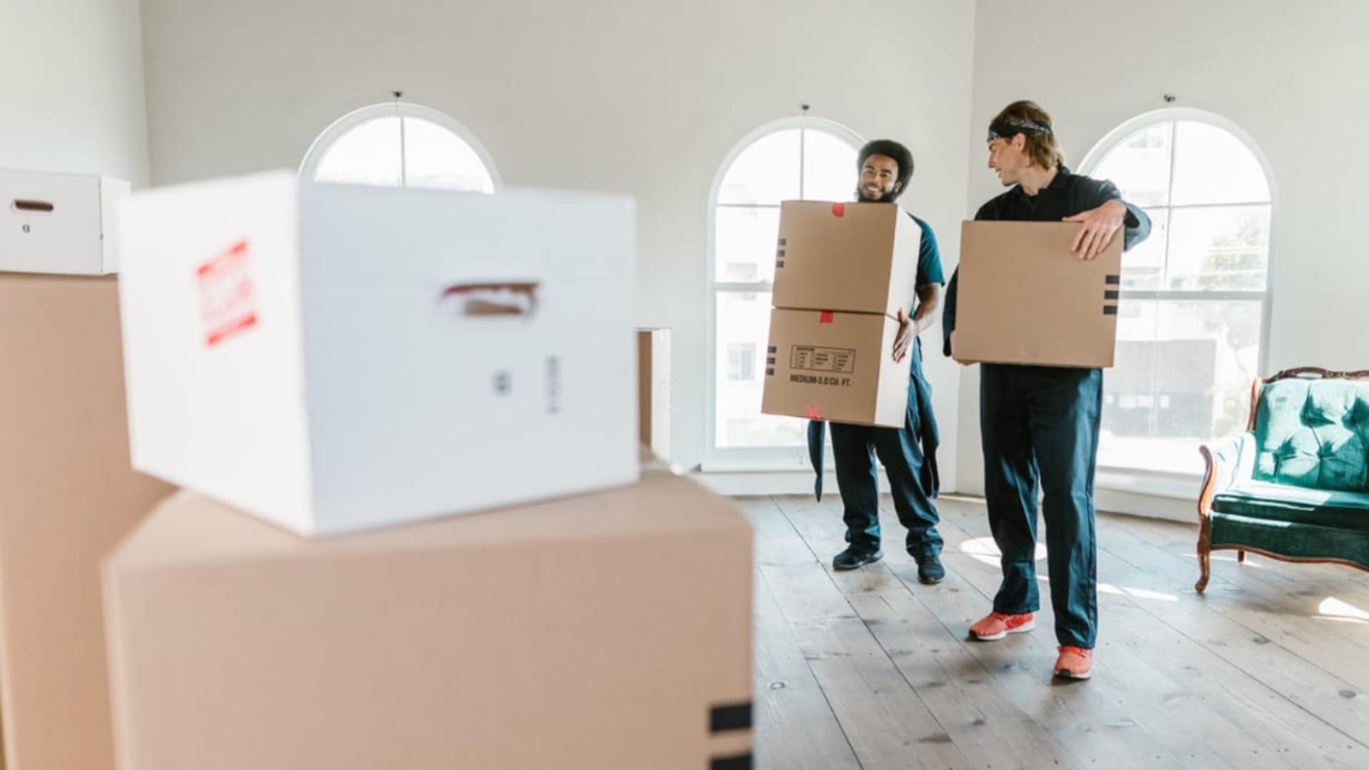 Mutarea în Orașul Schimbărilor: cum alegi firma de mutări București după febra electorală (P)