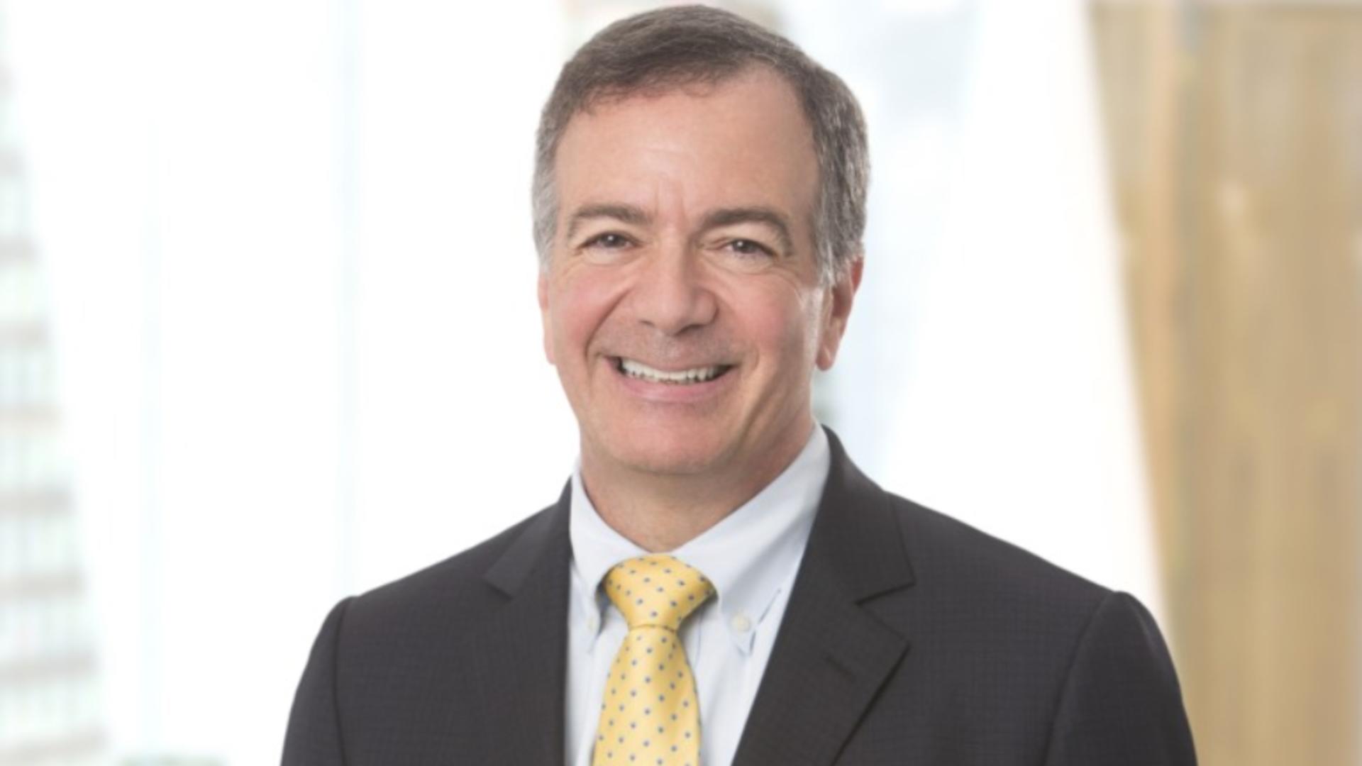 Nirenberg a fost consilier al Senatului SUA și are peste 40 de ani de experiență în politică externă.