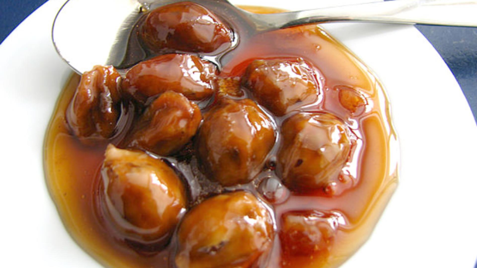 Dulceața de nuci verzi, rețeta cu iz de copilărie. Secretele bunicii pentru un desert desăvârșit