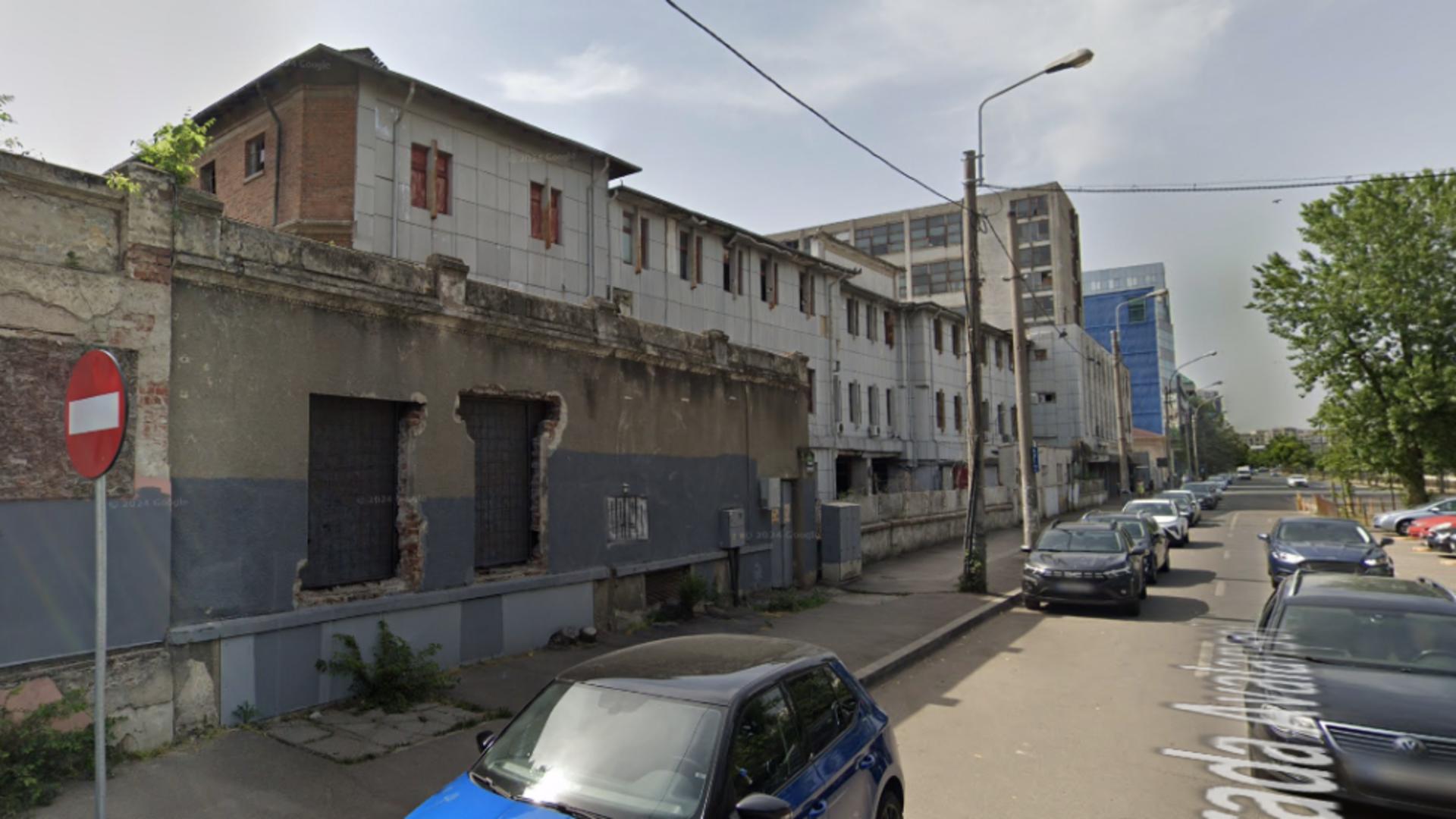 O altă fabrică emblematică a României a ajuns sub buldozere