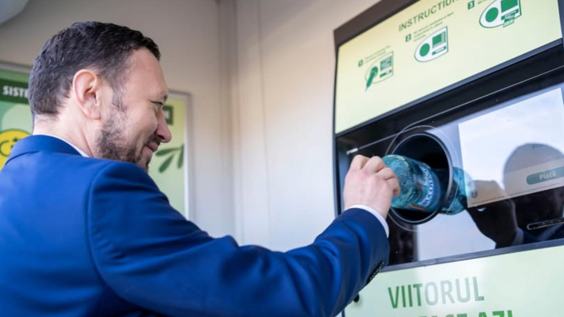 Ministrul Mediului, despre Sistemul Garanţie – Returnare. FOTO: Facebook