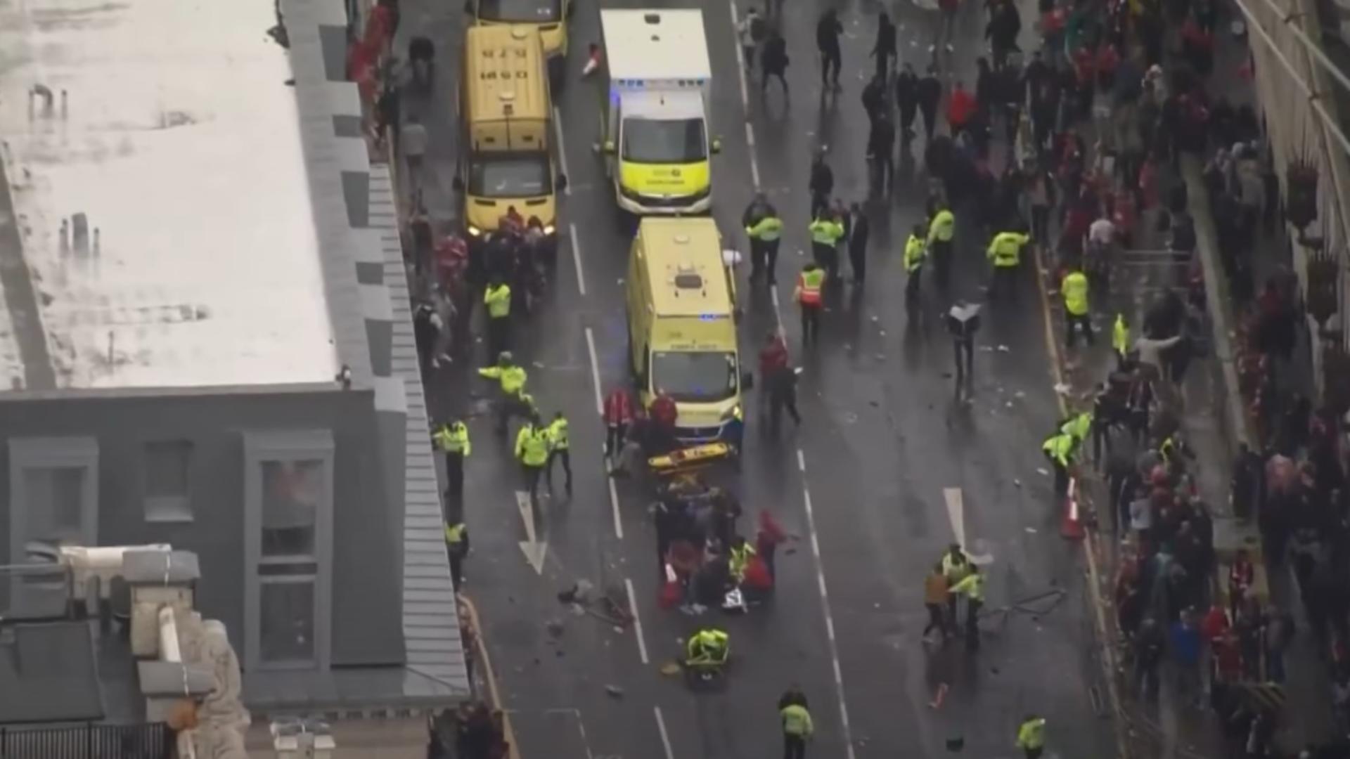 Un individ a intrat cu mașina în fanii Liverpool. Foto/Captură video