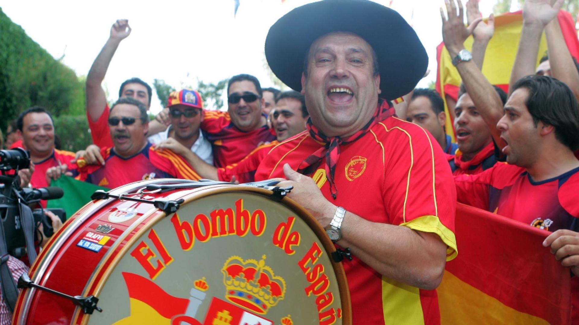 Manolo el del Bombo, suporter legendar al echipei naţionale a Spaniei, a încetat din viaţă joi, la vârsta de 76 de ani.