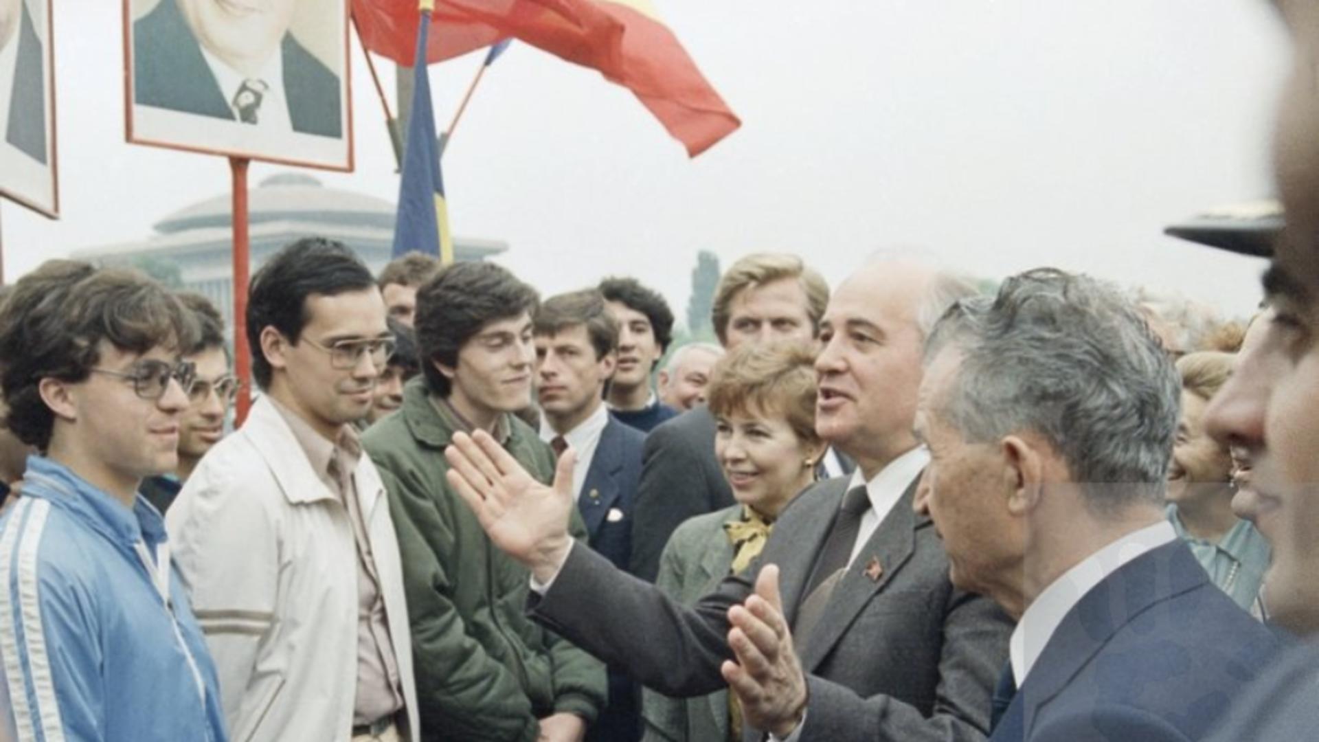 Ceaușescu a fost deranjat de simpatia arătată lui Gorbaciov (Profimedia)