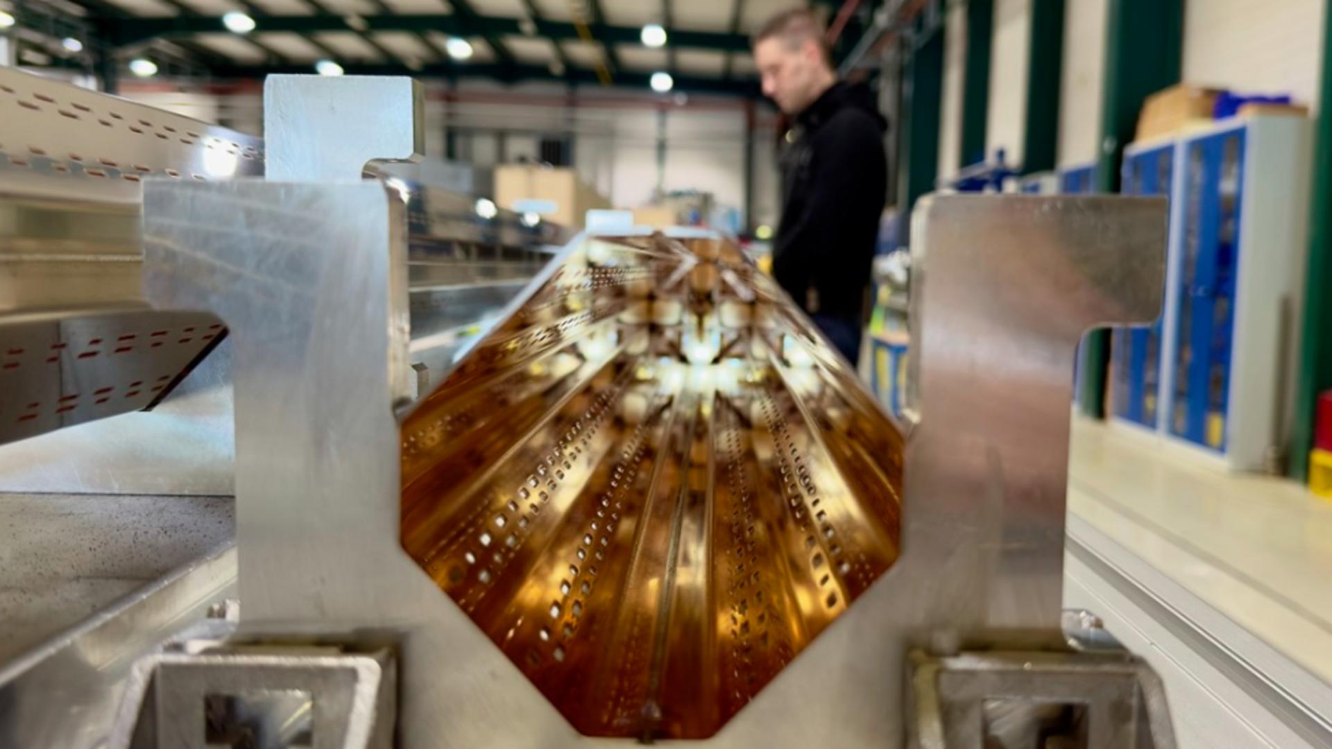  Cercetătorii de la CERN au reușit să transforme PLUMBUL în AUR. Foto: Profimedia