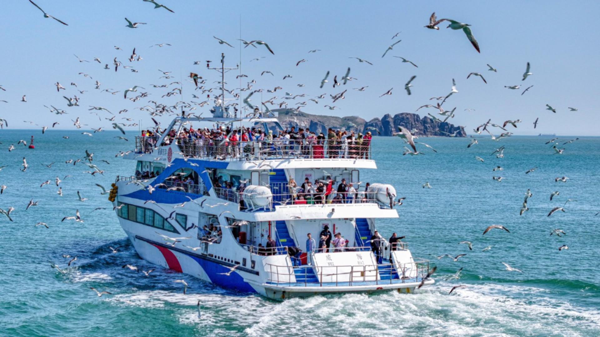 Două ambarcațiuni care transportau turiști s-au scufundat. Foto: Profimedia