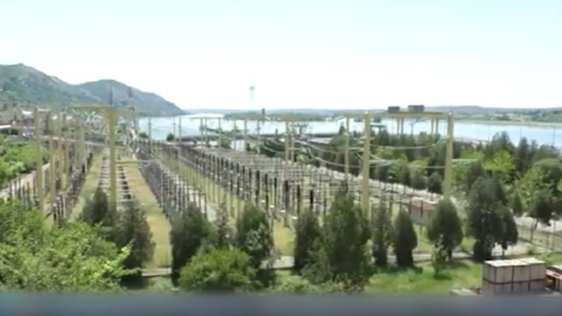 Reziștii vor să dea țara la străini. De unde vor să facă bani? Acuzații grave: România, la un pas să fie vândută la bucată