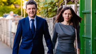 Mirabela Grădinaru pleacă luni în SUA. Concubina lui Nicușor Dan ajunge la Casa Albă înaintea președintelui României