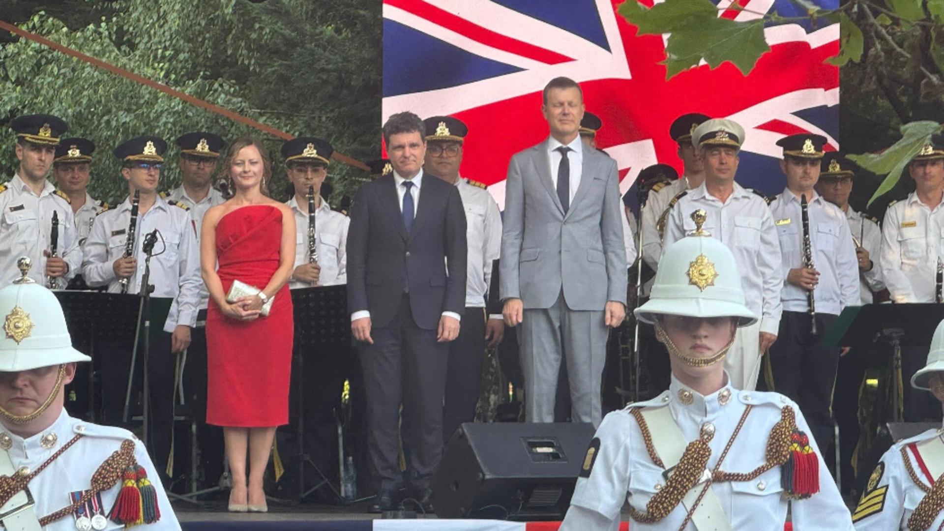Eveniment cu fast la București cu ocazia Zilei Naționale a Marii Britanii. 
