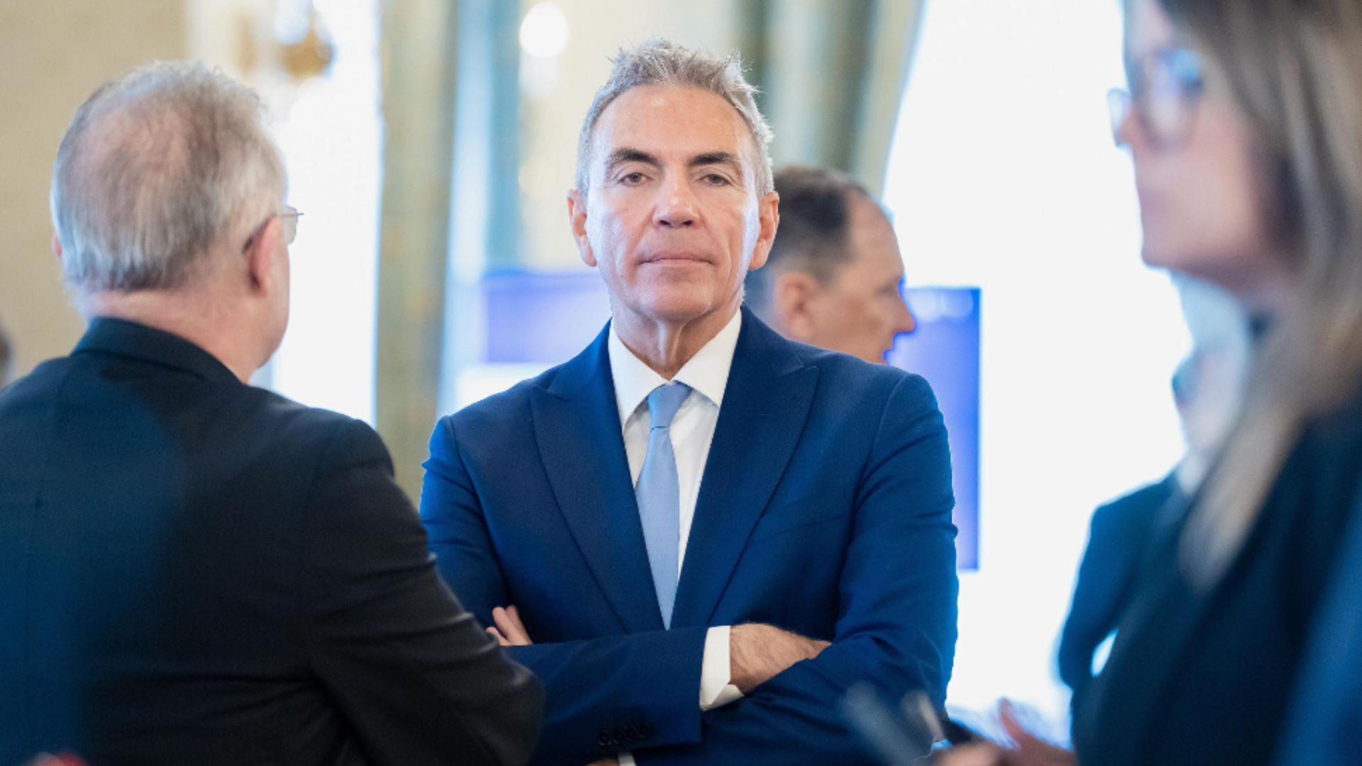 Acuzații grave la adresa vicepremierului milionar! 