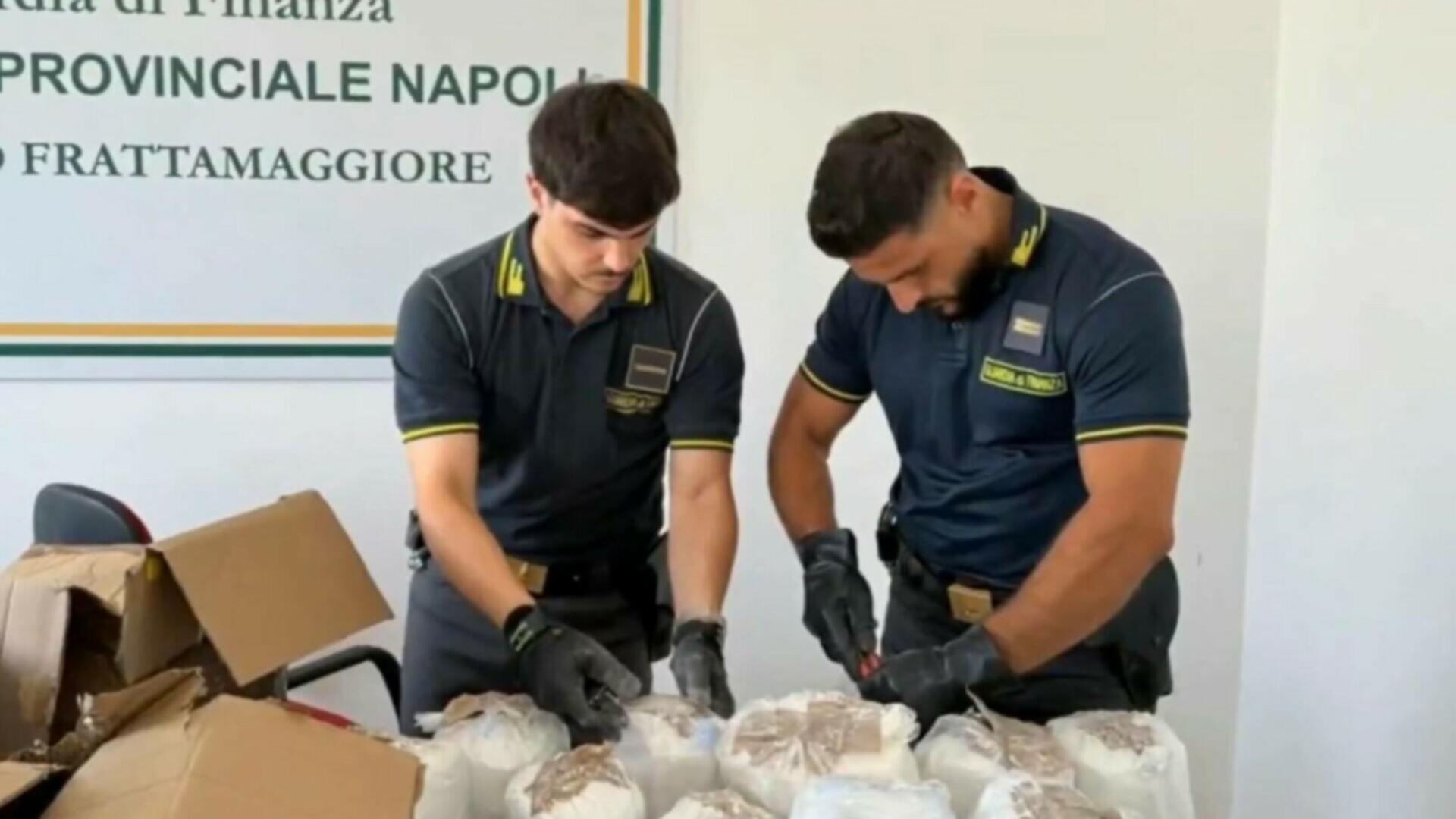 Captură impresionantă în Italia: ce se ascundeau în pachetele de paste și făină?