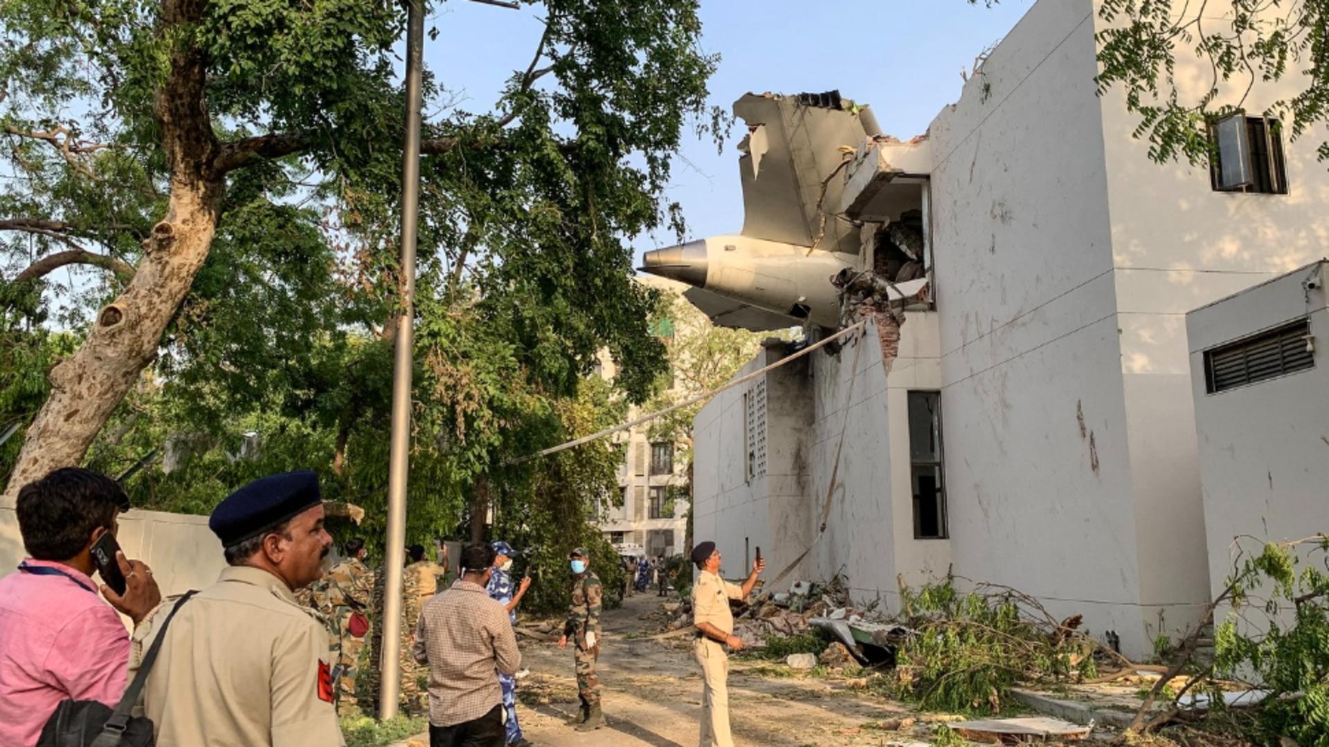 Avionul a decolat joi la ora locală 13.39 şi s-a prăbuşit în câteva minute. Foto/Profimedia