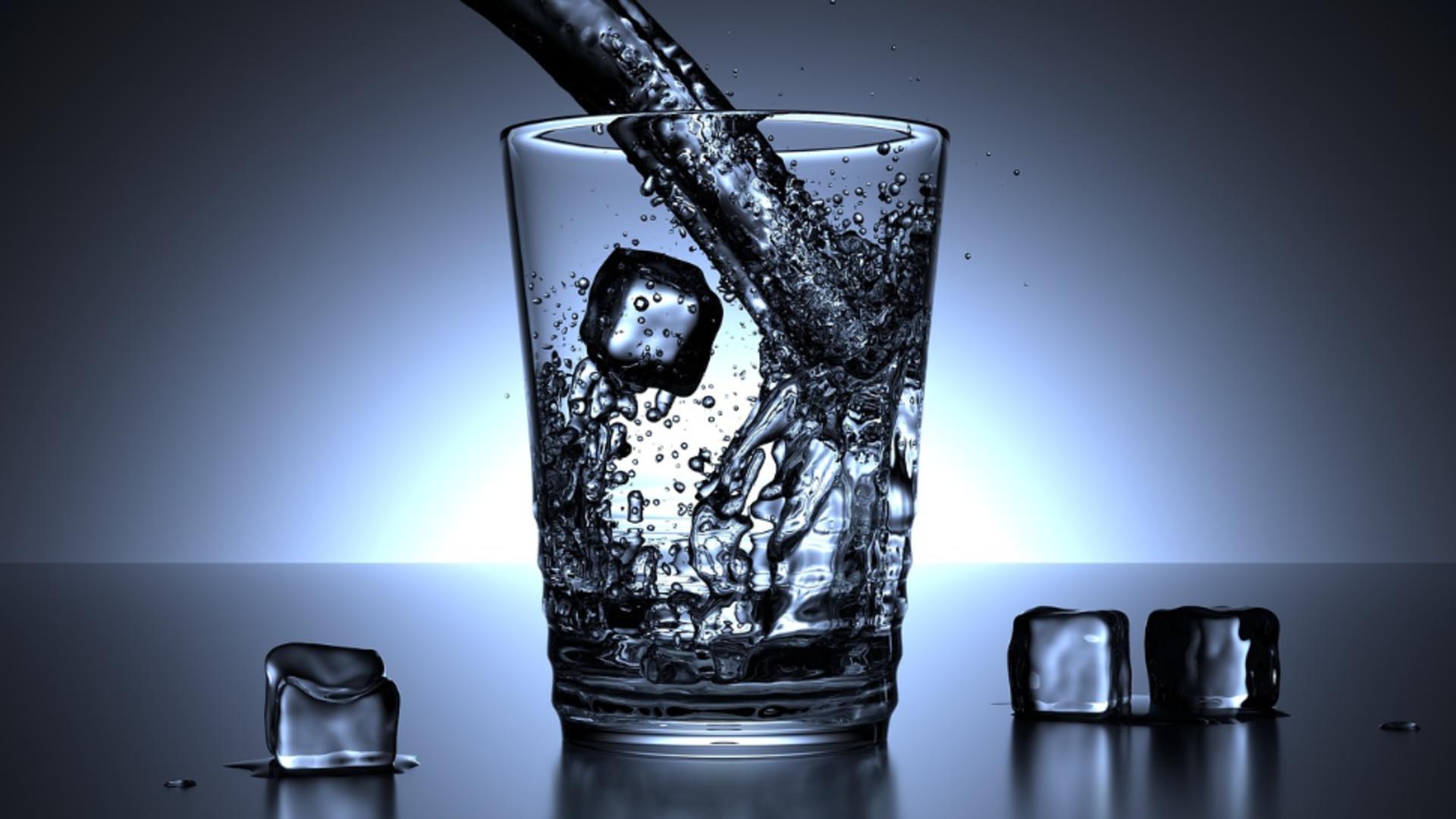 De ce nu este indicat să bei apă foarte rece: efecte ascunse asupra sănătății