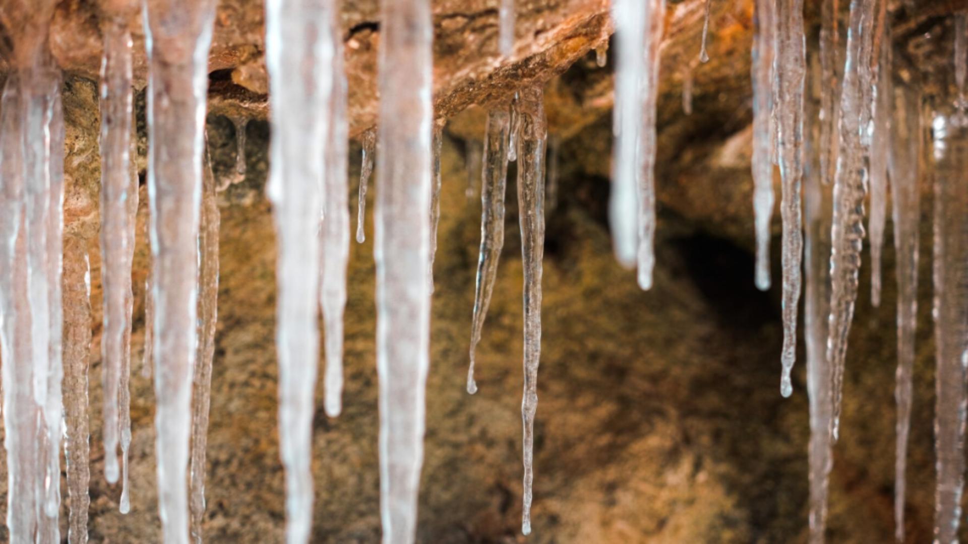 Peștera secretă a României din județul Buzău. Foto ilustrativ