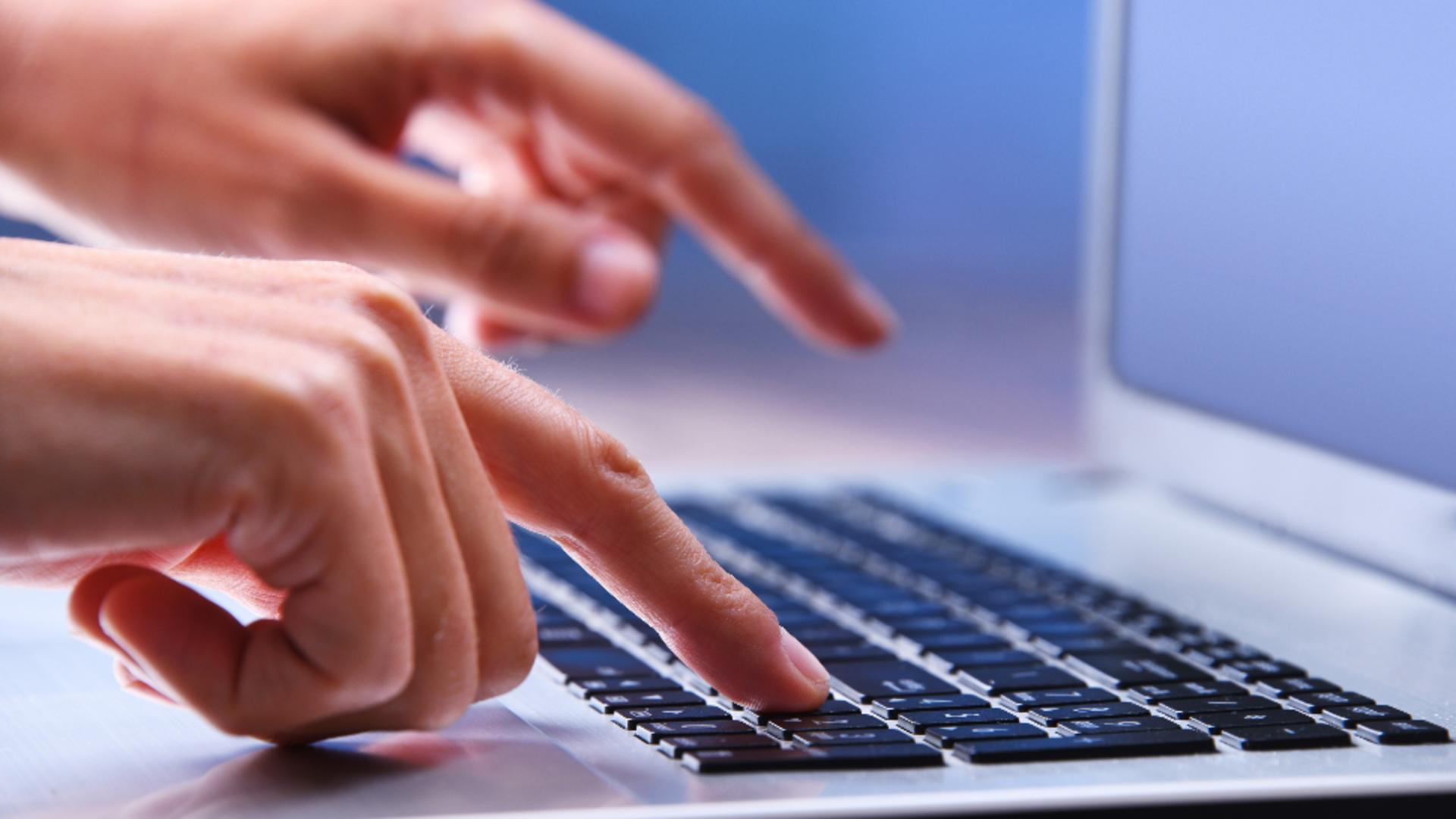 Tastatura, mai murdară decât vasul de toaletă? Testul simplu pe care ar trebui sa il faci: vei fi uimit de rezultate/ Profimedia