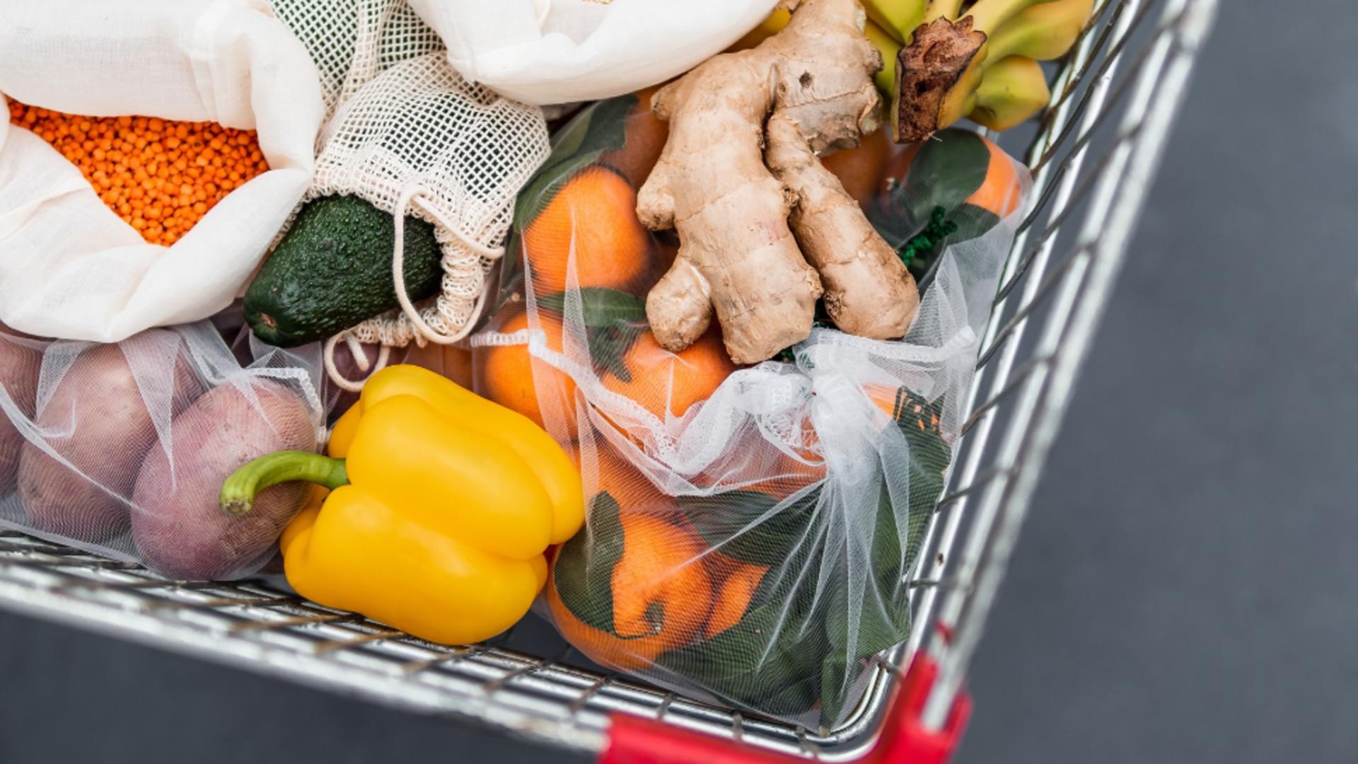 România, fruntașă la risipa alimentară: ce cantitate de mâncare aruncăm anual/ Profimedia