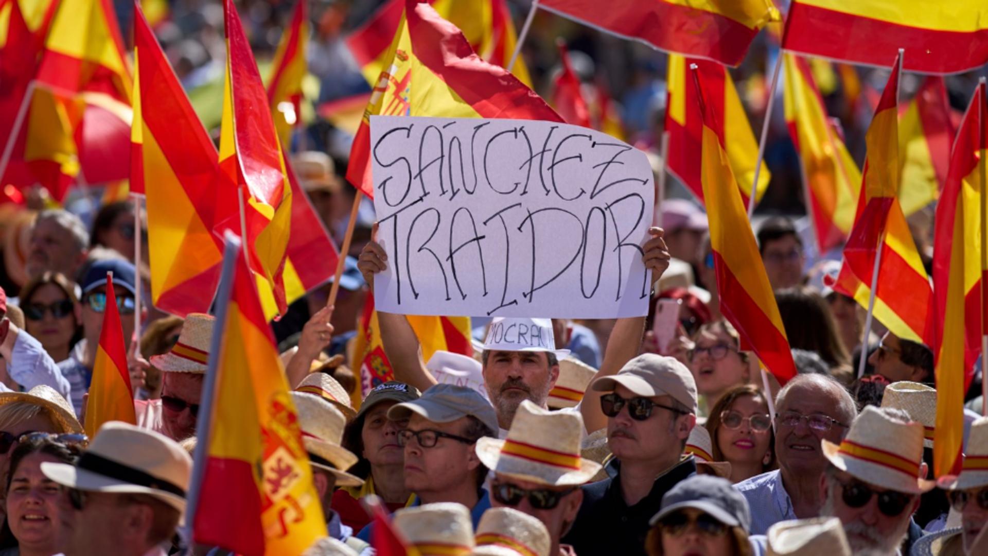 Spaniolii au ieșit pe străzi. Foto: Profimedia