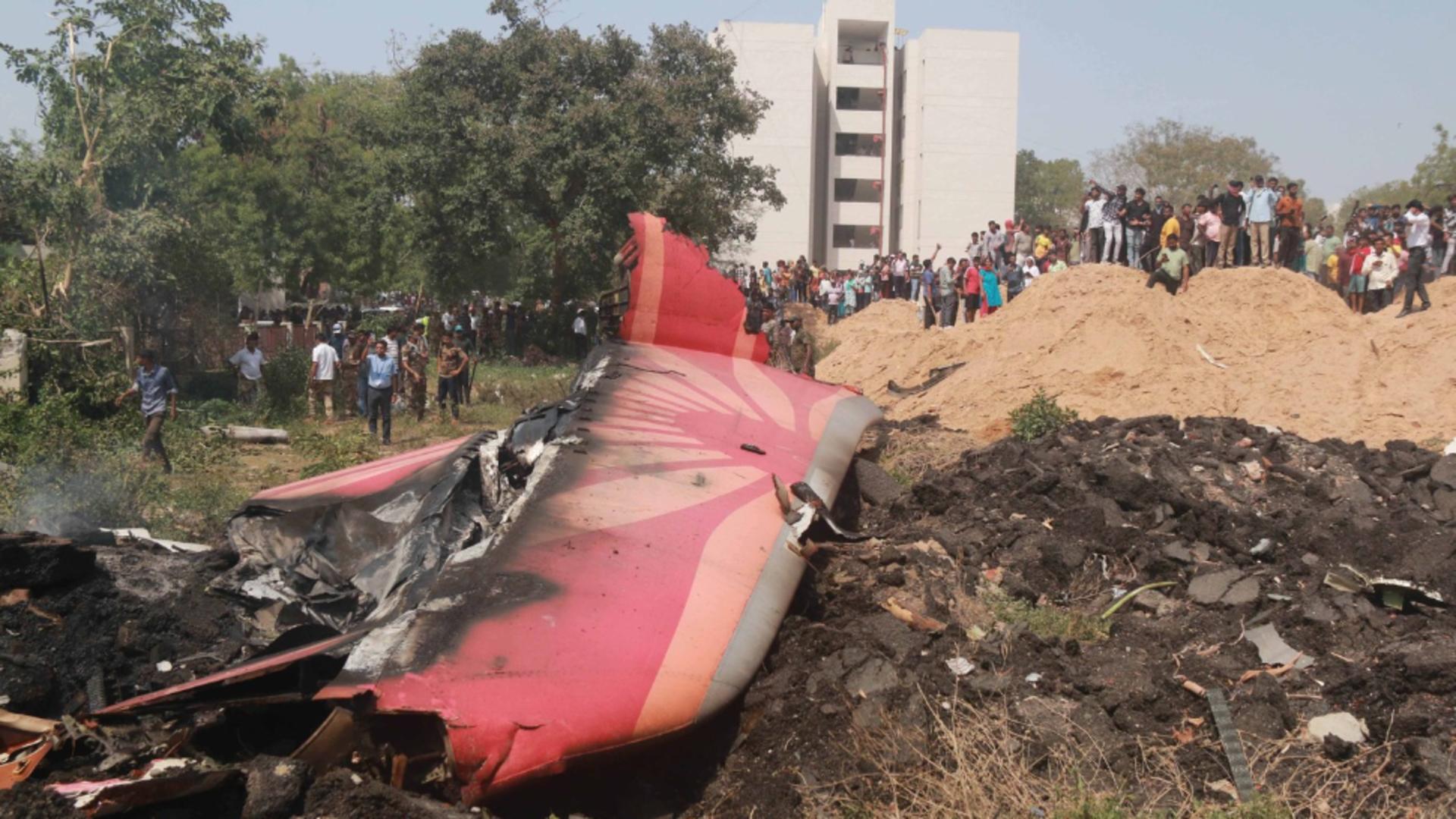 Potrivit autorităților, au murit și zeci de oameni aflați la sol (Profimedia)