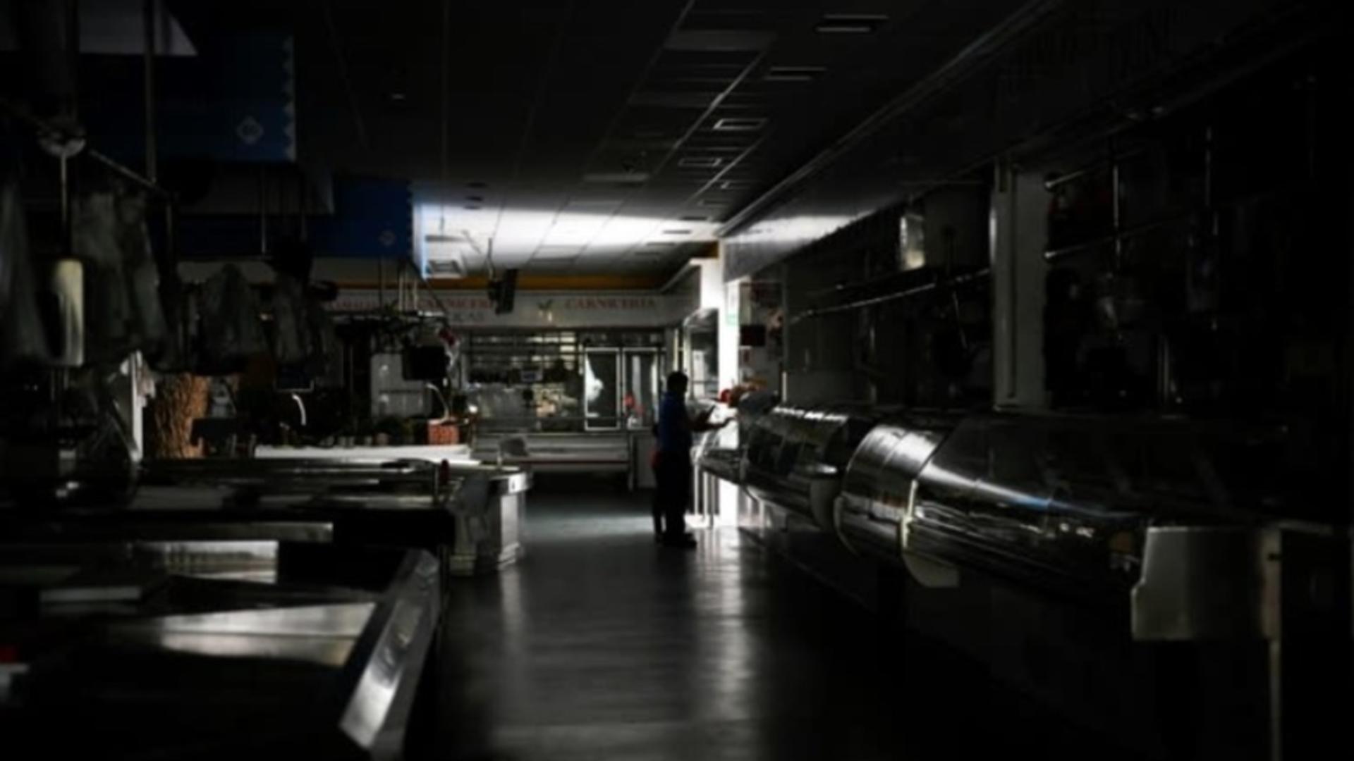 Spania, în beznă din cauza unei erori sistemice: megapana de curent din aprilie, rezultatul unei reacții în lanț declanșate de supratensiune