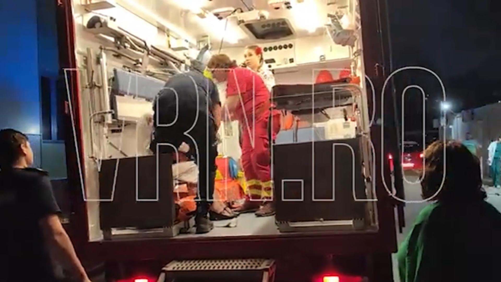 Zeci de membri ai unui ansamblu folcloric, de urgență la spital. Foto: YouTube