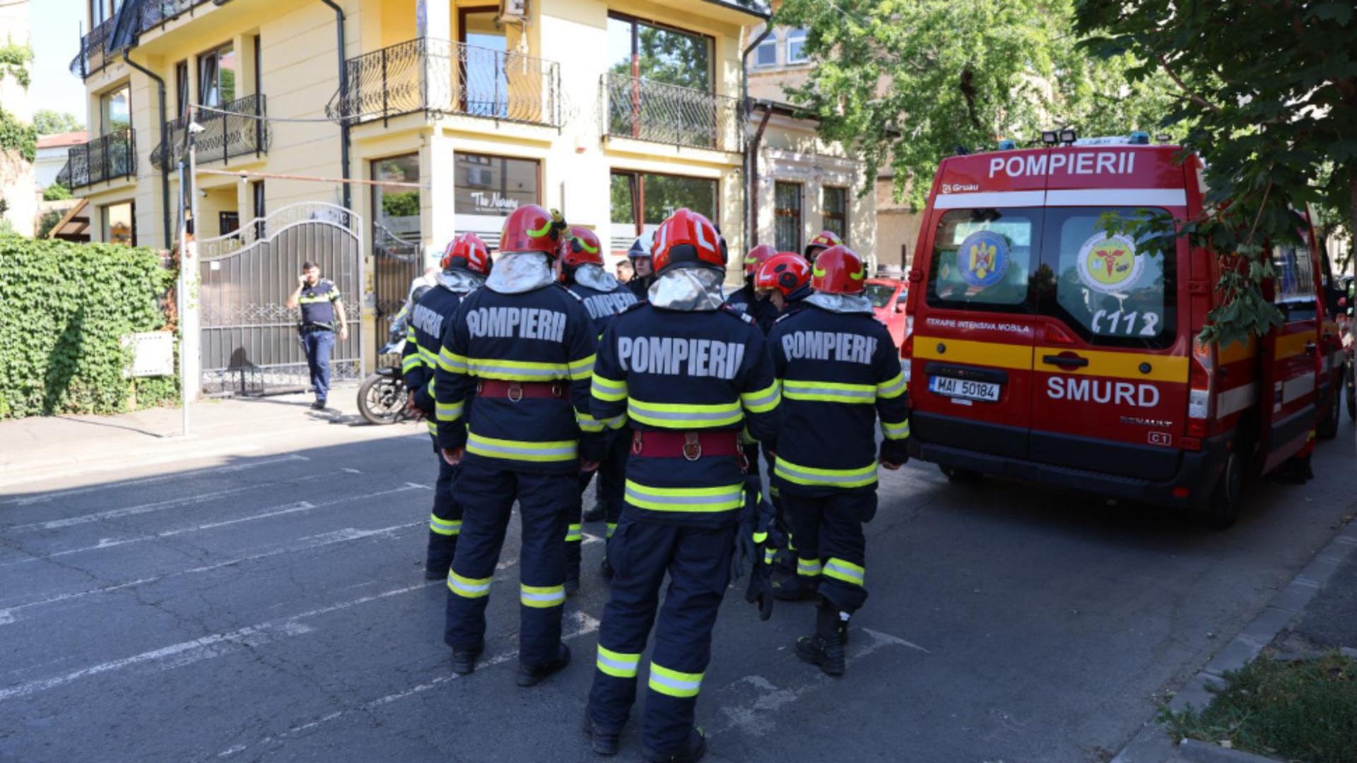 Echipajele de intervenție au acordat primul ajutor, marți, pentru 12 copii și un adult de la o grădiniță din strada Sfântul Ștefan.