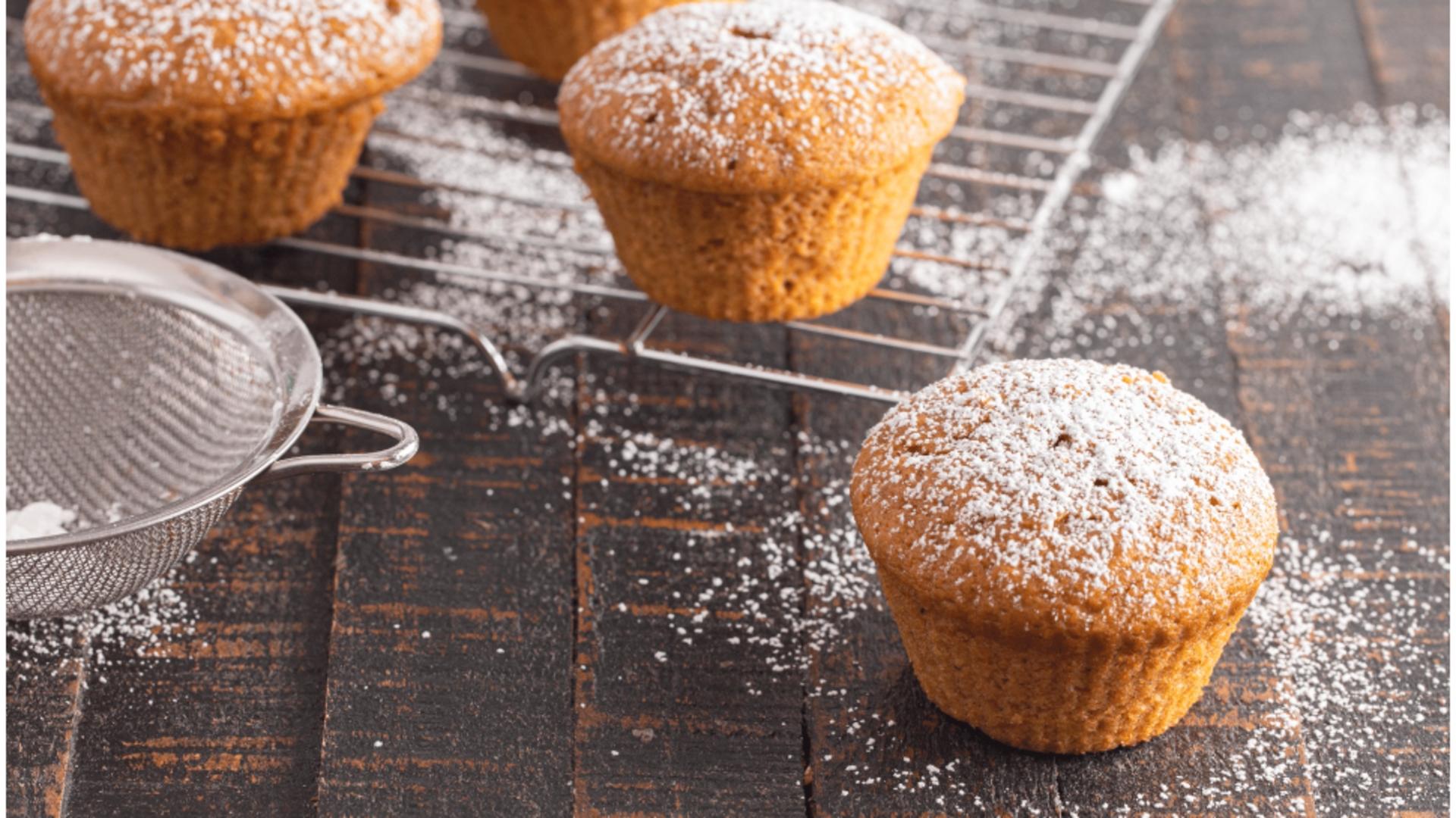 Diferența dintre zahărul vanilat și zahărul vanilinat