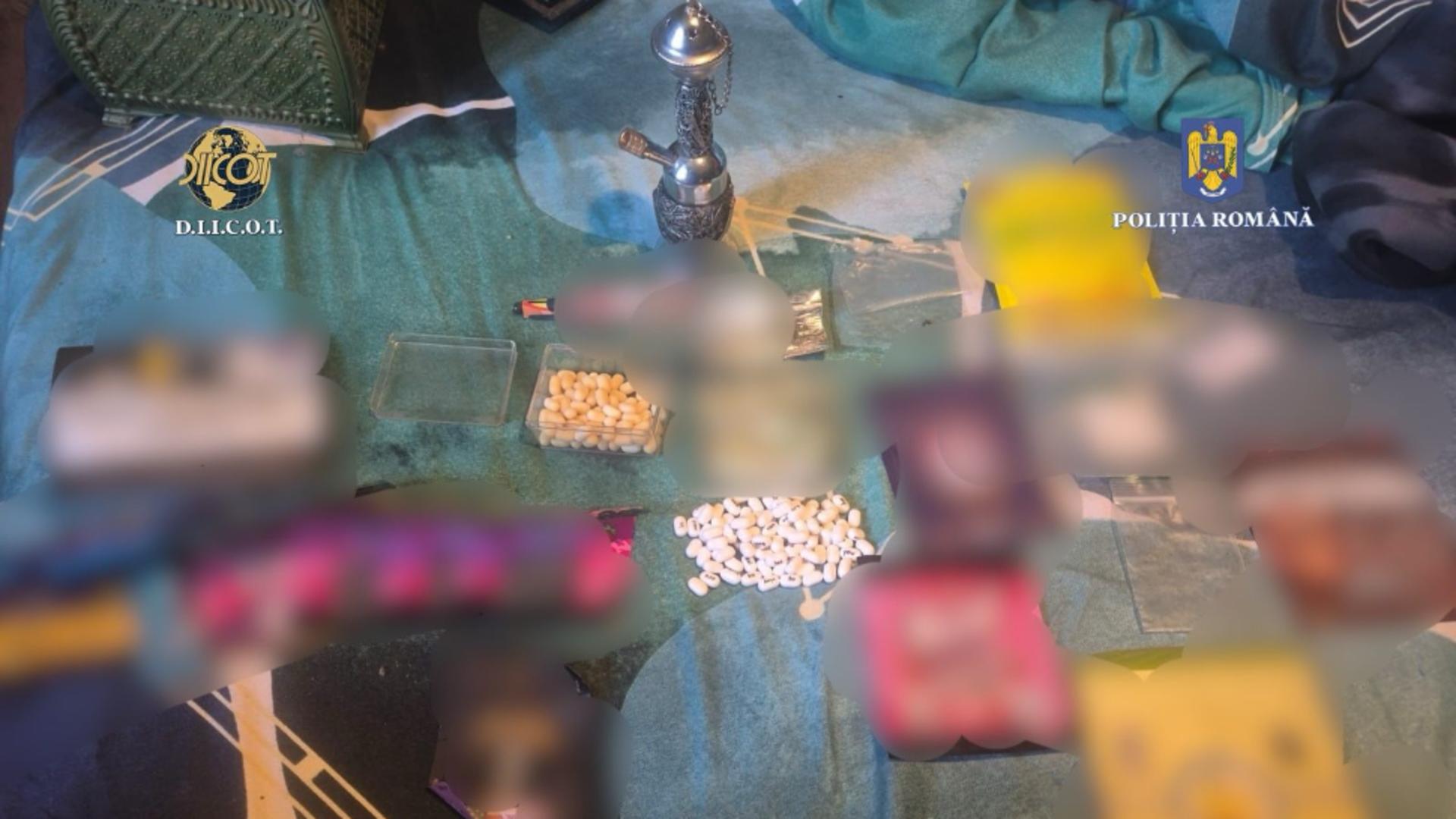 Polițist de la Vama Siret, arestat pentru trafic de droguri. Organiza acasă petreceri cu substanțe interzise la care participau și minori