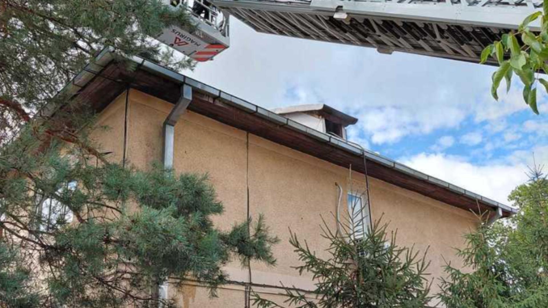 Alertă de INCENDIU la o primărie din Prahova! 30 de persoane s-au autoevacuat