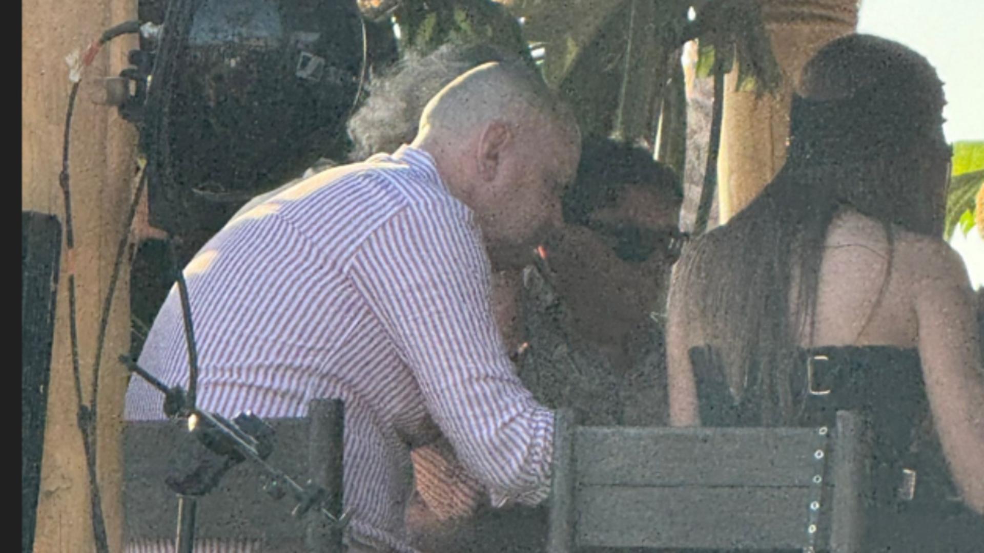 EXCLUSIV. Imagini incendiare cu Sebastian Ghiță la Mykonos! Cine este personajul misterios din fotografii?