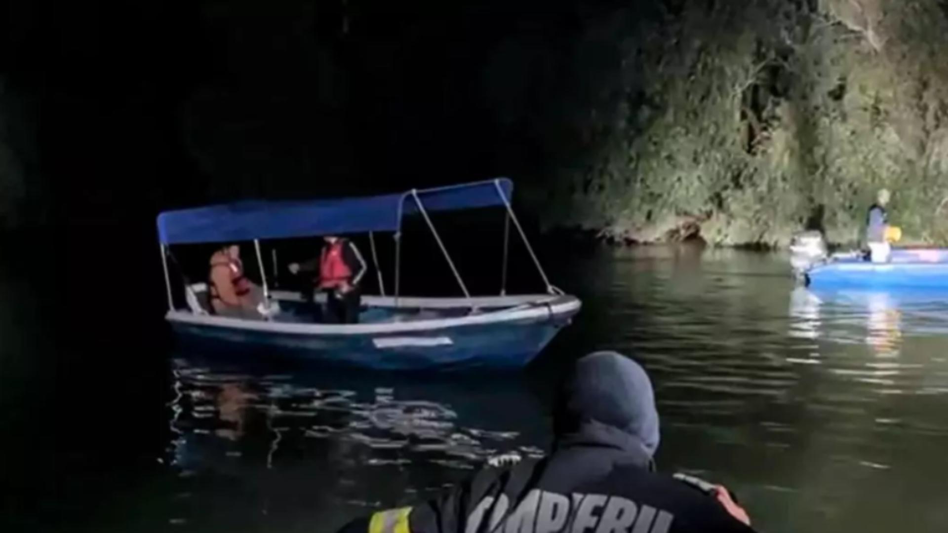 NEREGULI GRAVE după accidentul naval din Delta Dunării: 4 oameni și-au pierdut viața, printre care și un copil