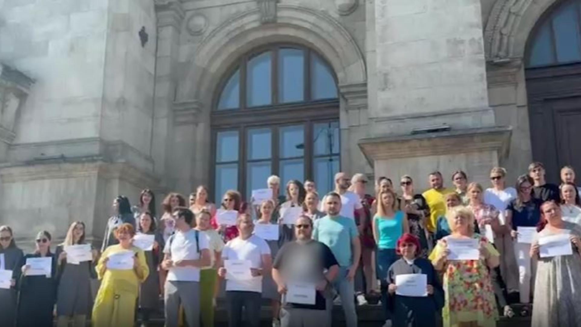 Controale la agenția care dădea ajutoare la angajați și rude. Cum ajungeau banii săracilor în buzunarele angajaților?