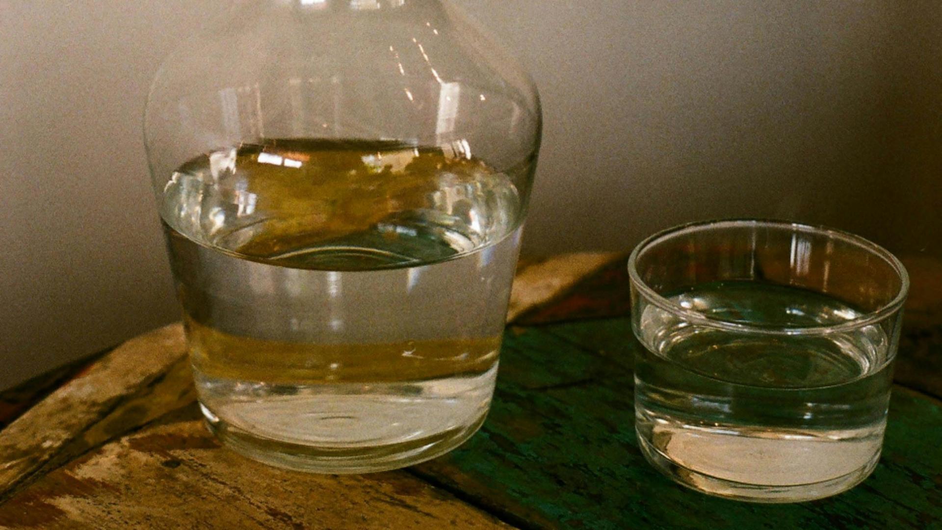 8 beneficii ale consumului de apă. "De ce este supranumită "lichidul vital"?