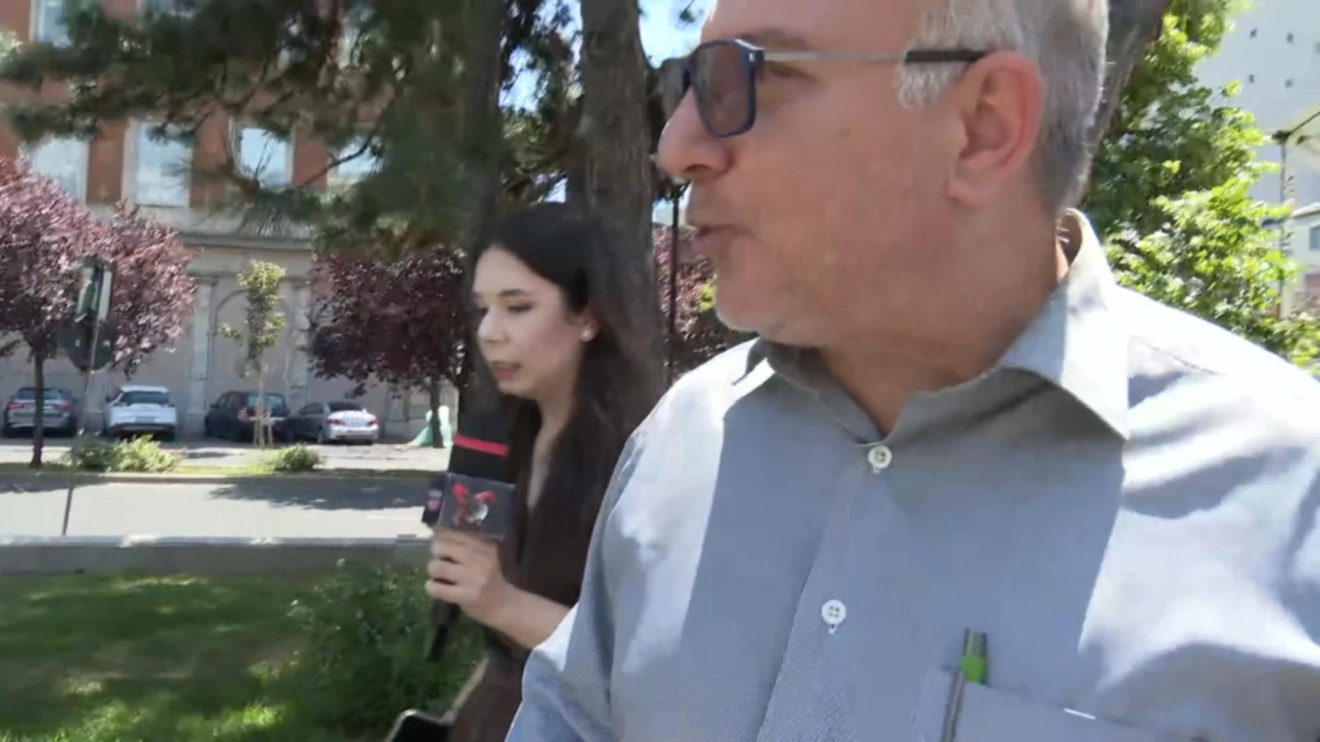 Răzvan Duca Ghenoiu și avocatul Iancu Toader au refuzat răspunsurile clare, preferând atitudinea arogantă