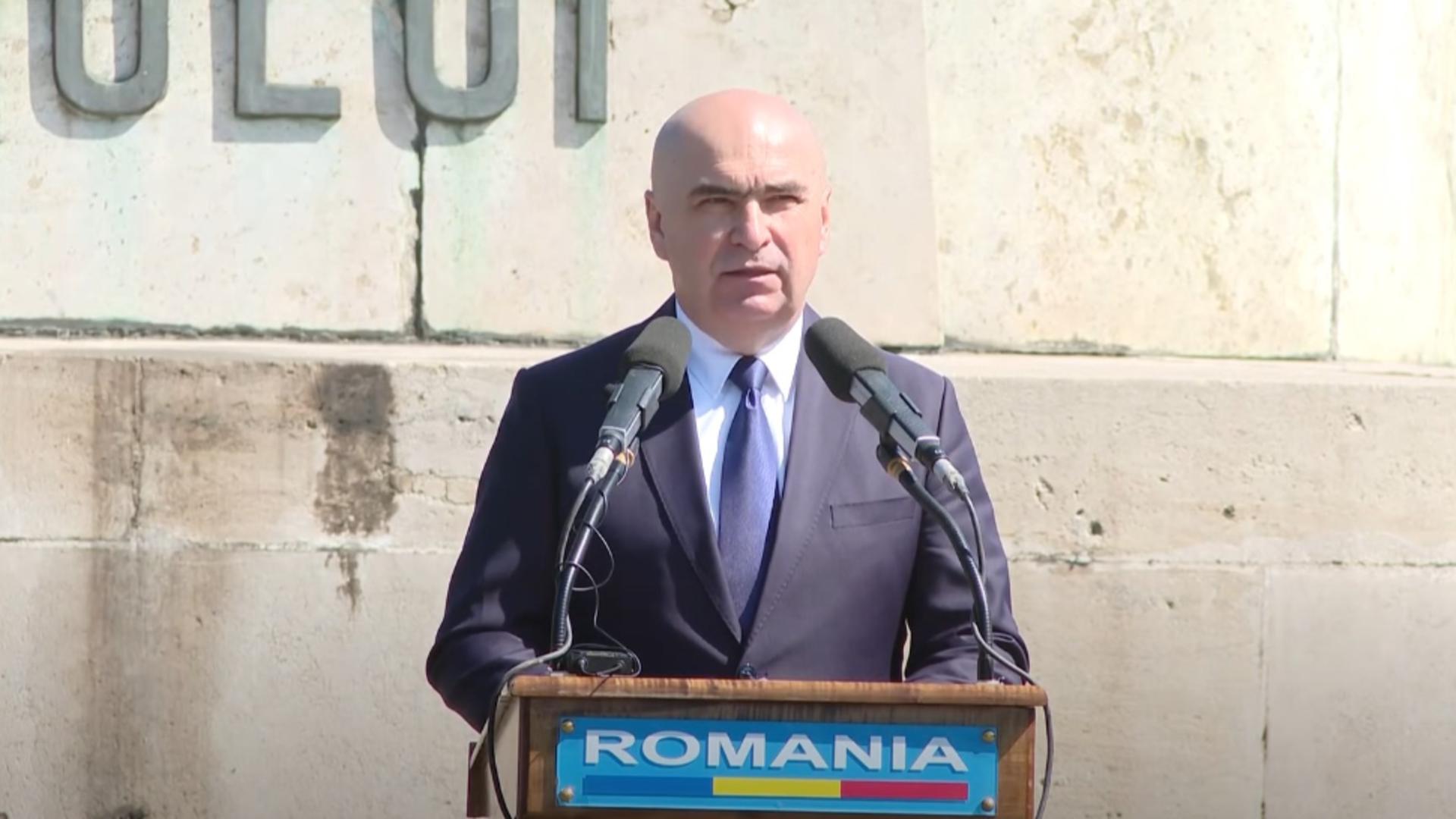 Ilie Bolojan, în alocuțiunea de la Statuia Aviatorilor. Foto/Captură video