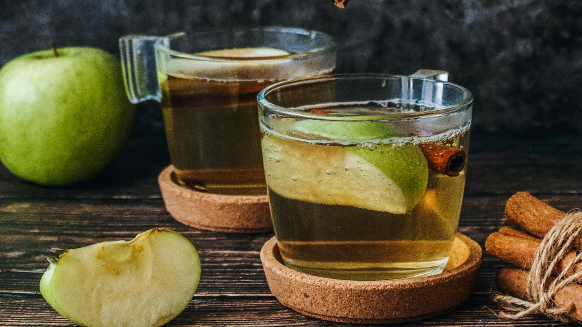 Compotul de mere. Rețeta răcoritoare de vară