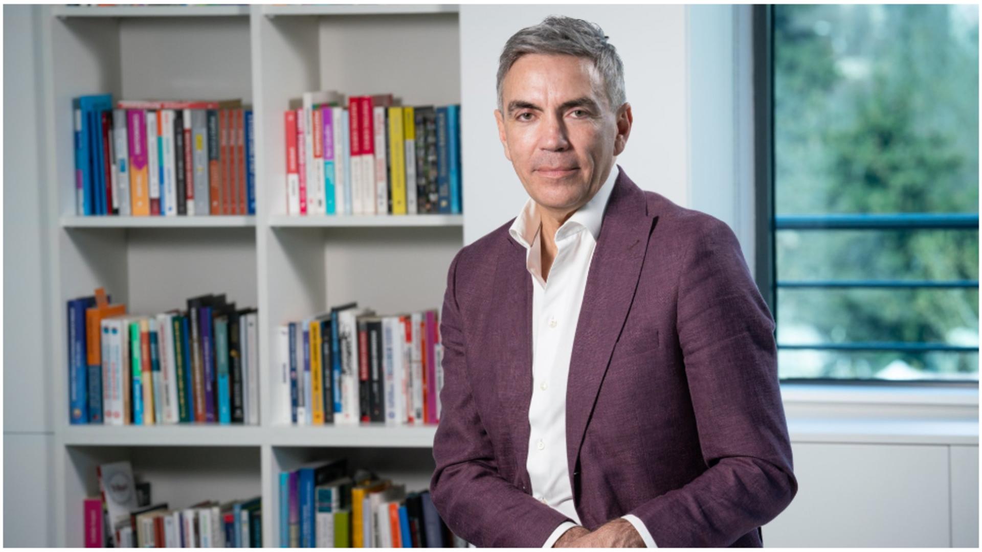 Omul lui Bolojan anunță patru ani de austeritate pentru români. FOTO: Facebook