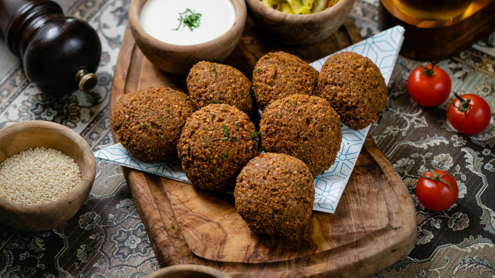 Cele mai bune chifteluțe libaneze. Sunt vegetariene, gustoase, hrănitoare și pline de savoare