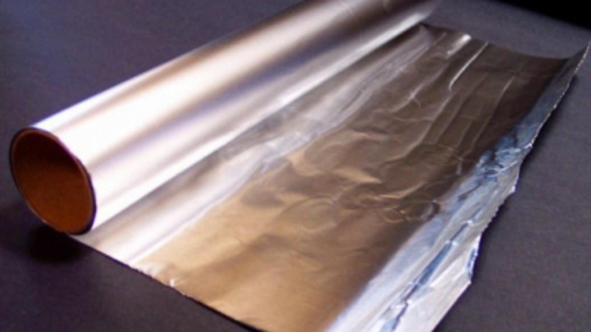Trei motive prentru care nu trebuie să folosești folia de aluminiu