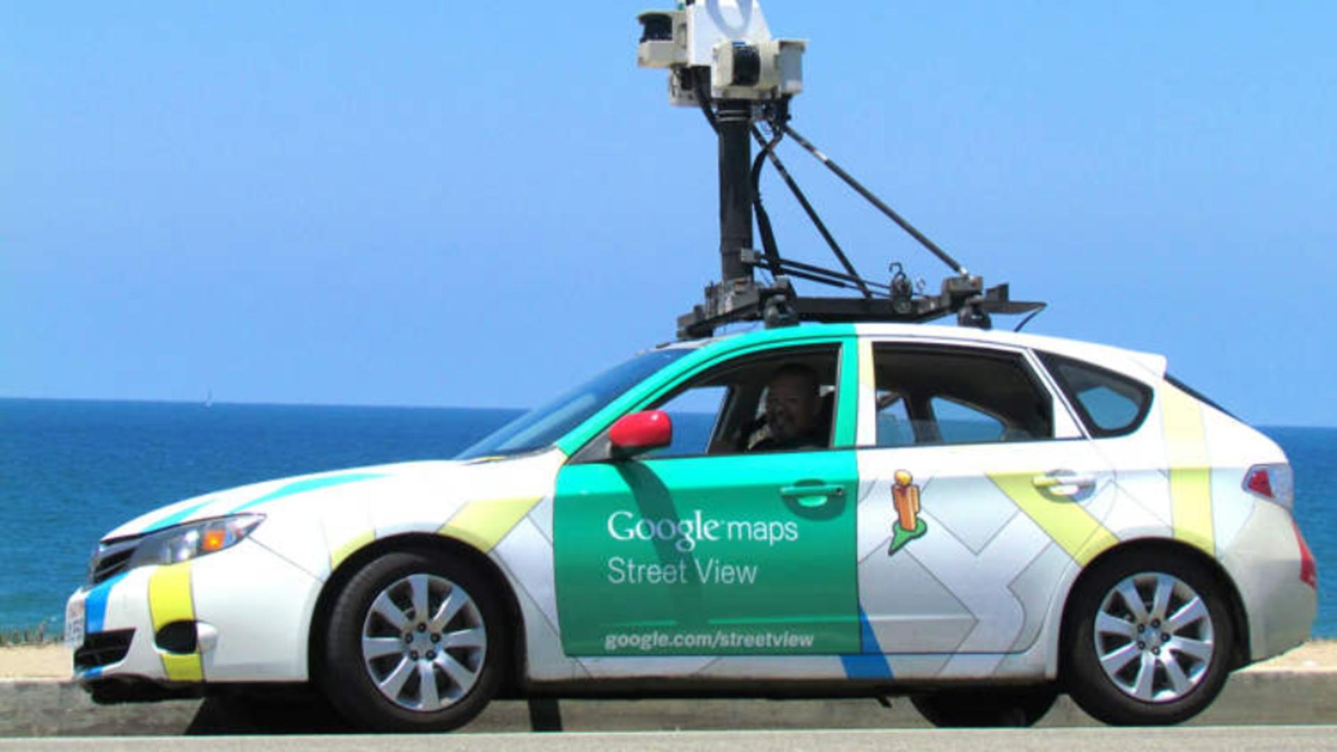 Google, obligată să plătească daune unui bărbat fotografiat gol în propria curte si postat pe Google Maps Street View 
