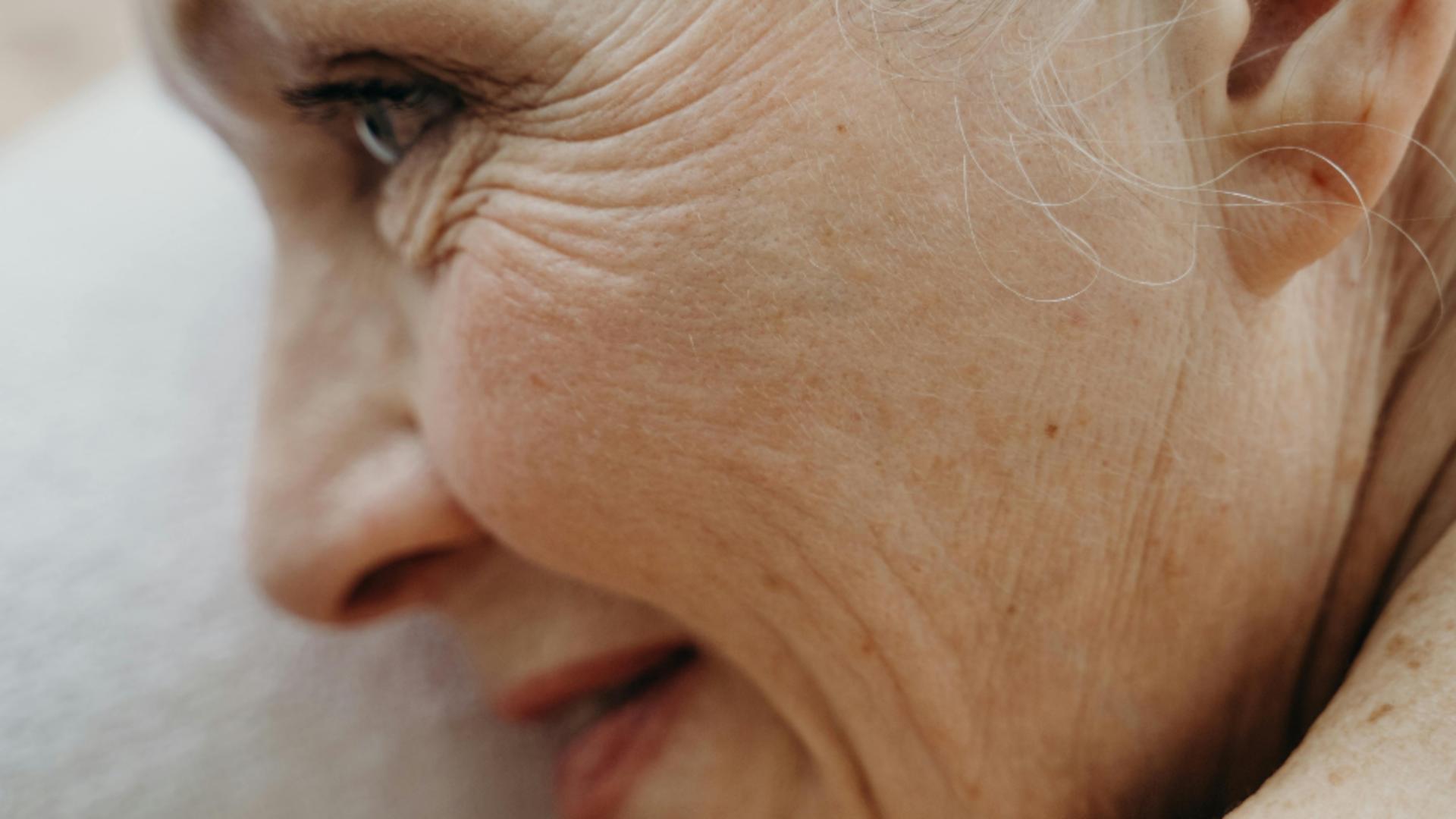 Cum să ai pielea fermă mai mult timp. 12 pași care încetinesc îmbătrânirea