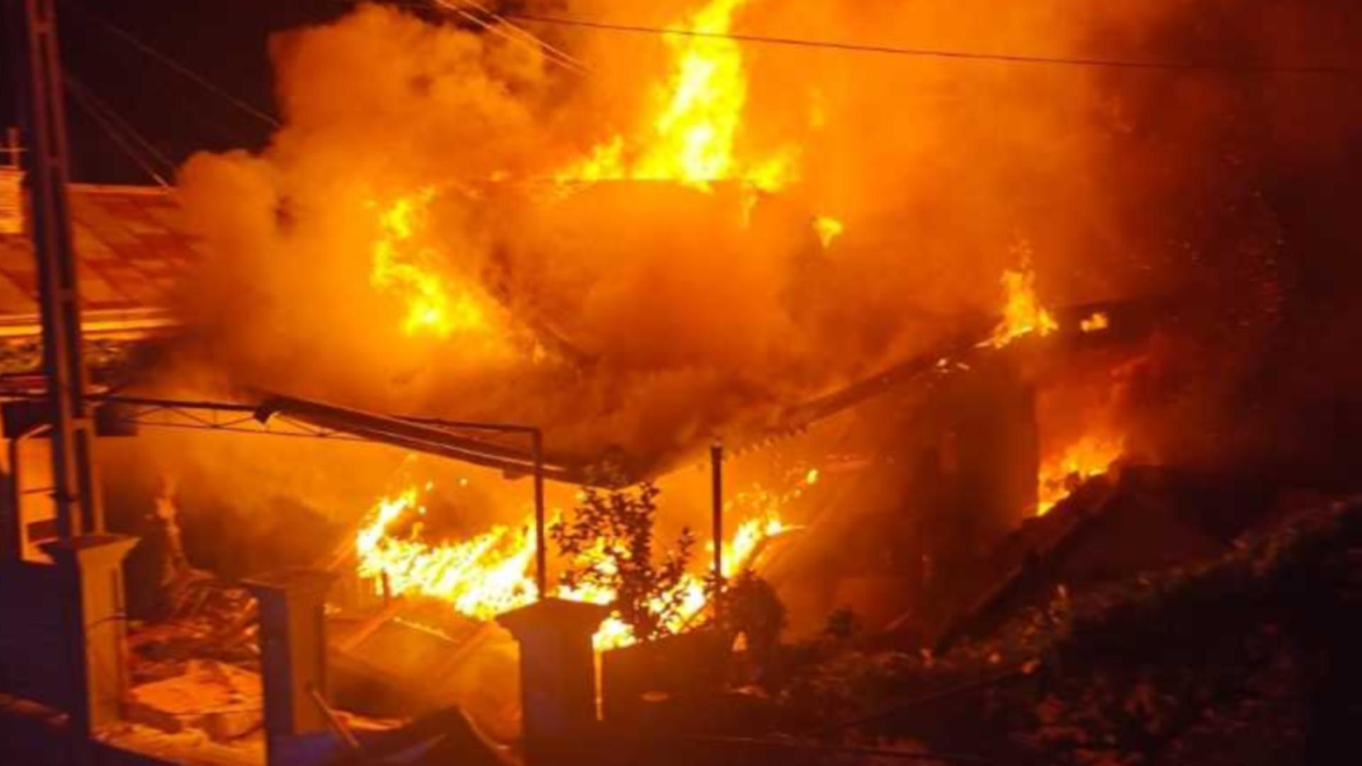 Explozie puternică într-o locuință din Neamț. FOTO: ISU Neamț 