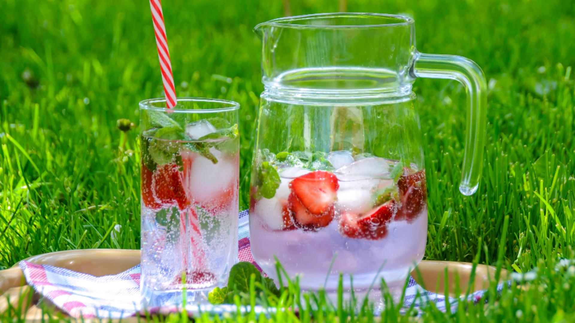 Care este secretul limonadei cu căpșuni. De ce NU trebuie să ratezi această băutură în zilele toride de vară?