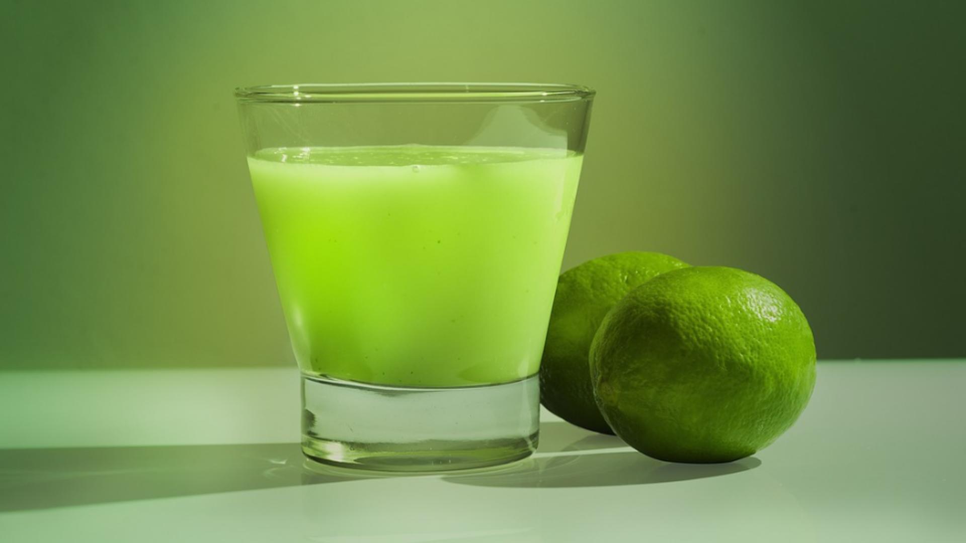 Sirop de lămâie cu ghimbir și turmeric. O licoare cu gust răcoritor