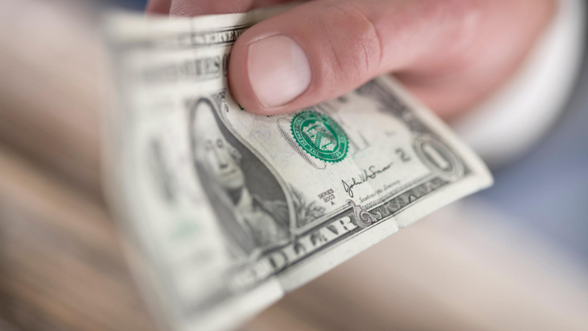 Moneda americană pierde teren: cel mai slab prim semestru din ultimii 50 de ani. Semnal de alarmă al analiștilor economici/ Profimedia