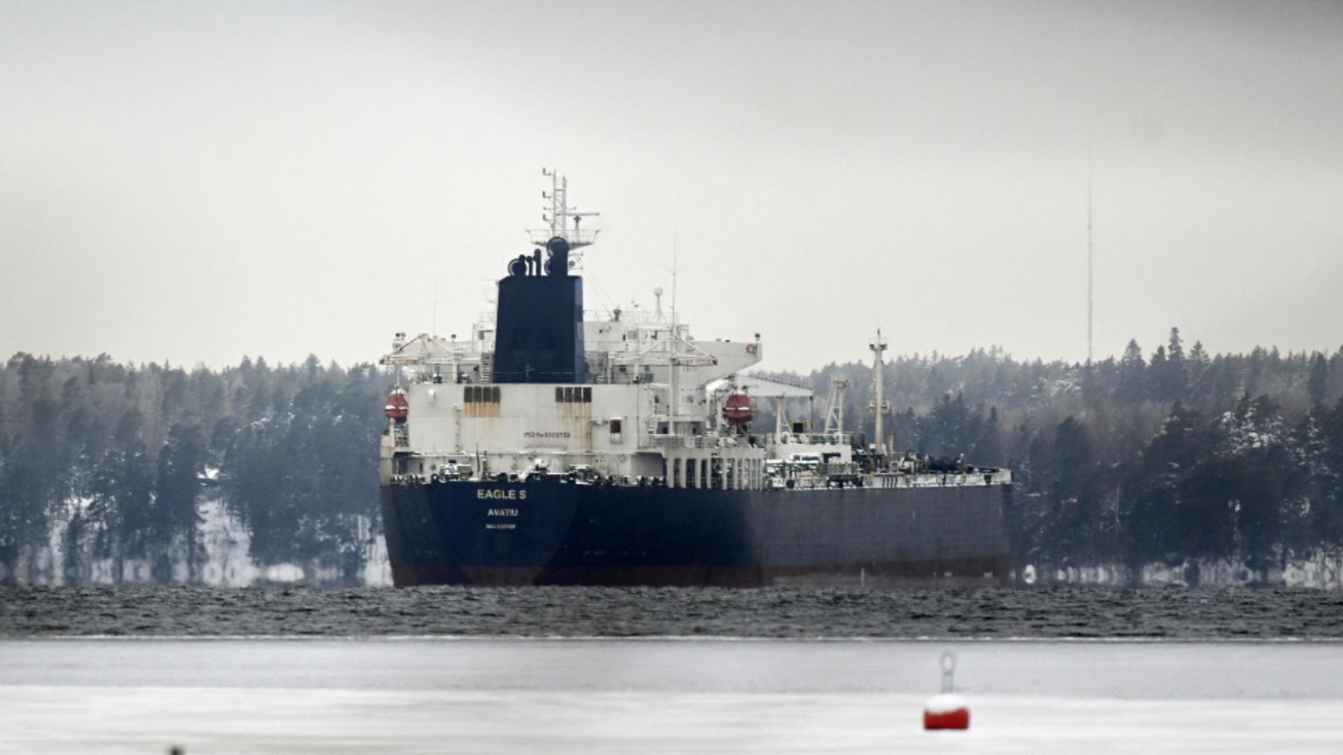 Londra țintește „flota fantomă” a lui Putin: sunt vizate 135 de petroliere/ Profimedia